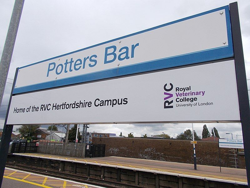 Potters Bar Stn Signage ?quality=80&format=jpg