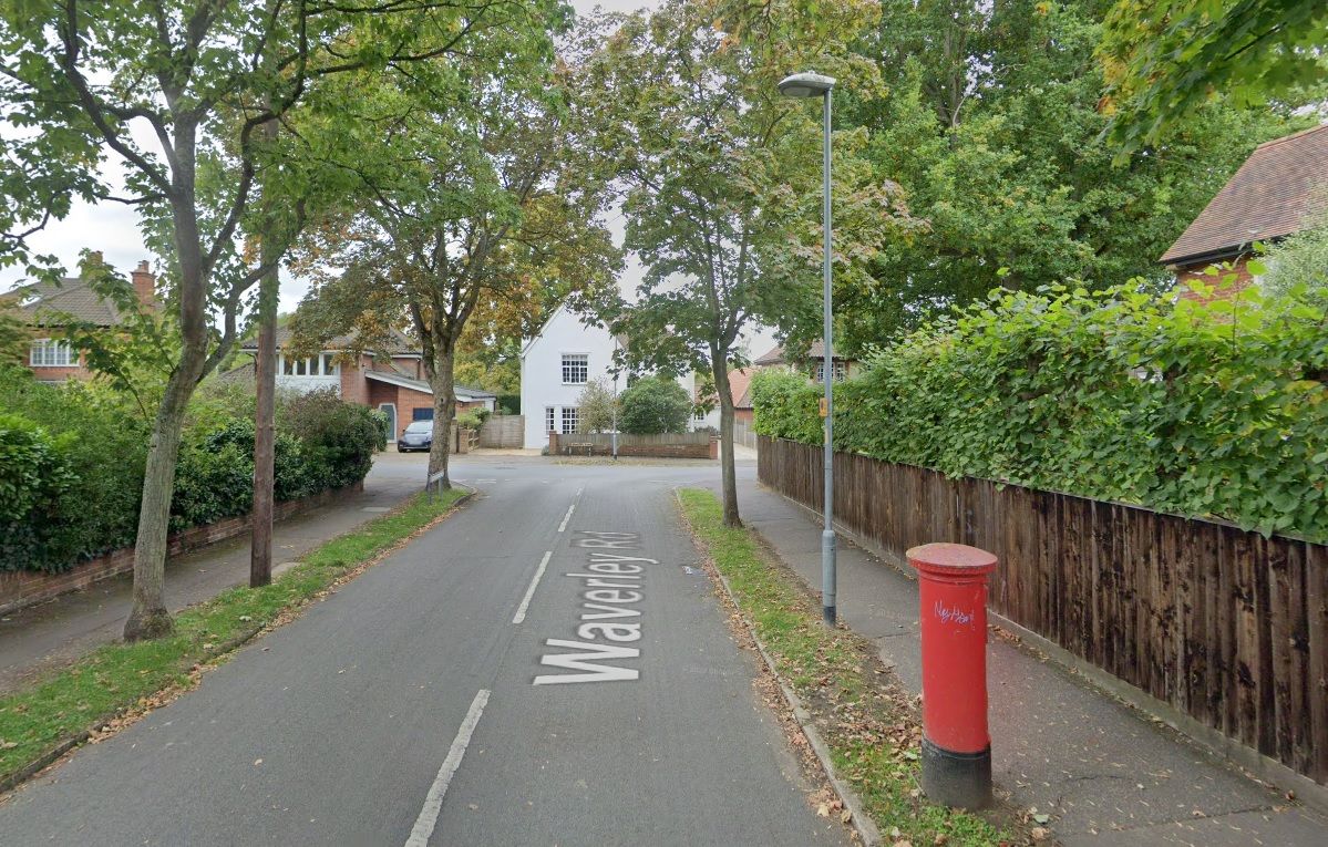 Man dies after car crashes into a tree in Norwich | News - Greatest ...