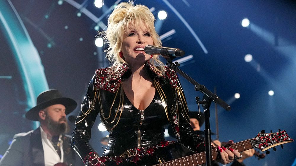 Dolly Parton Hits No. 1 For The First Time On Three Billboard Charts