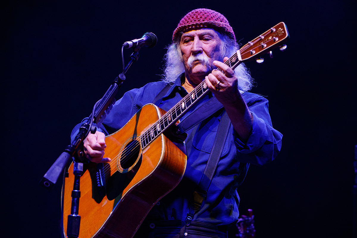 When David Crosby Shared His Opinions On Mark Knopfler - DireStraits