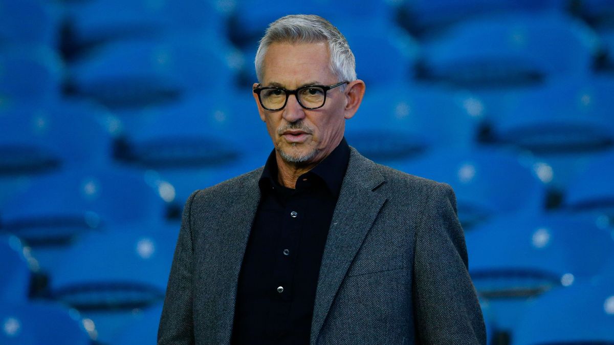 Gary Lineker back on Match Of The Day as BBC apologises