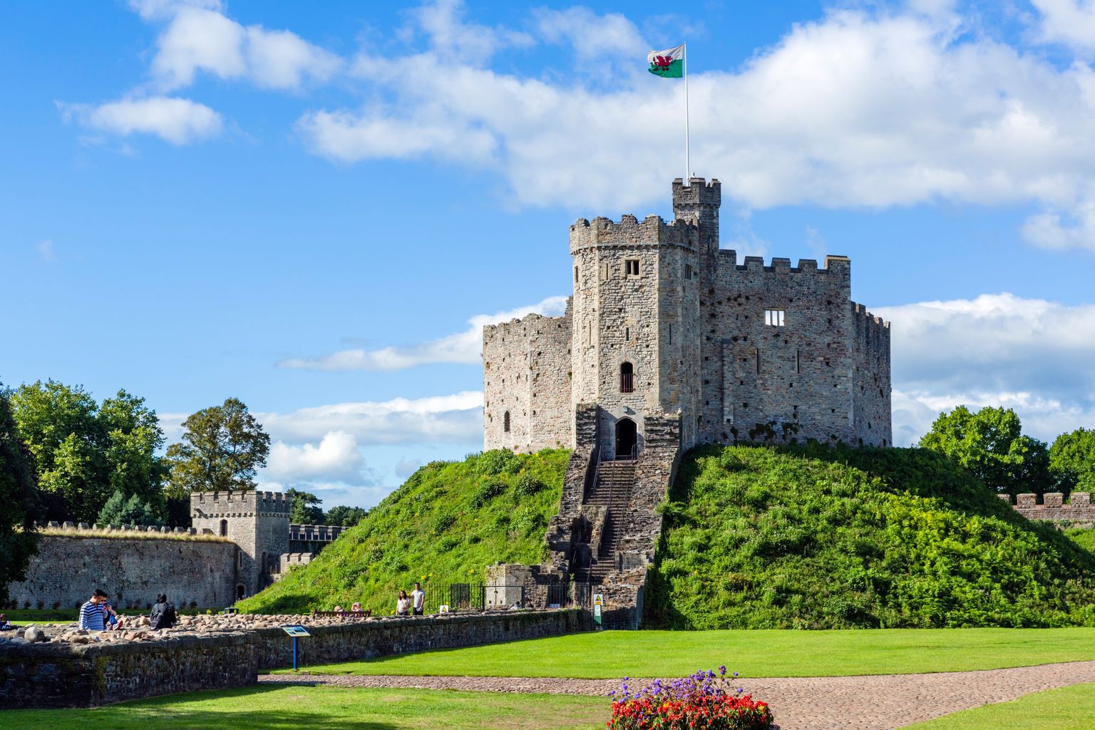 Cardiff Castle to show Coronation on big screen