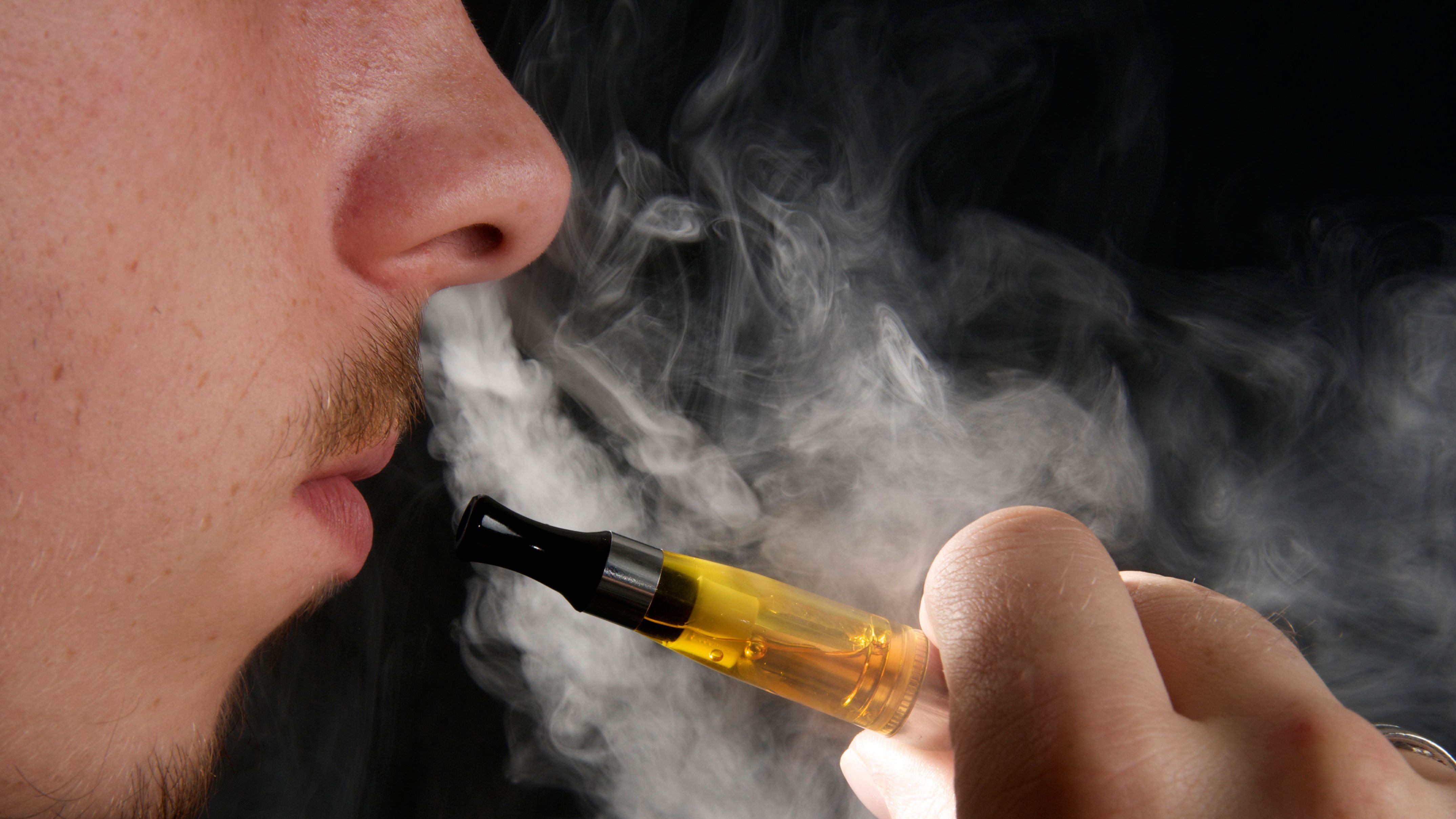 Vvapping People 'as young as 11' vaping at schools in South Yorkshire | News ...