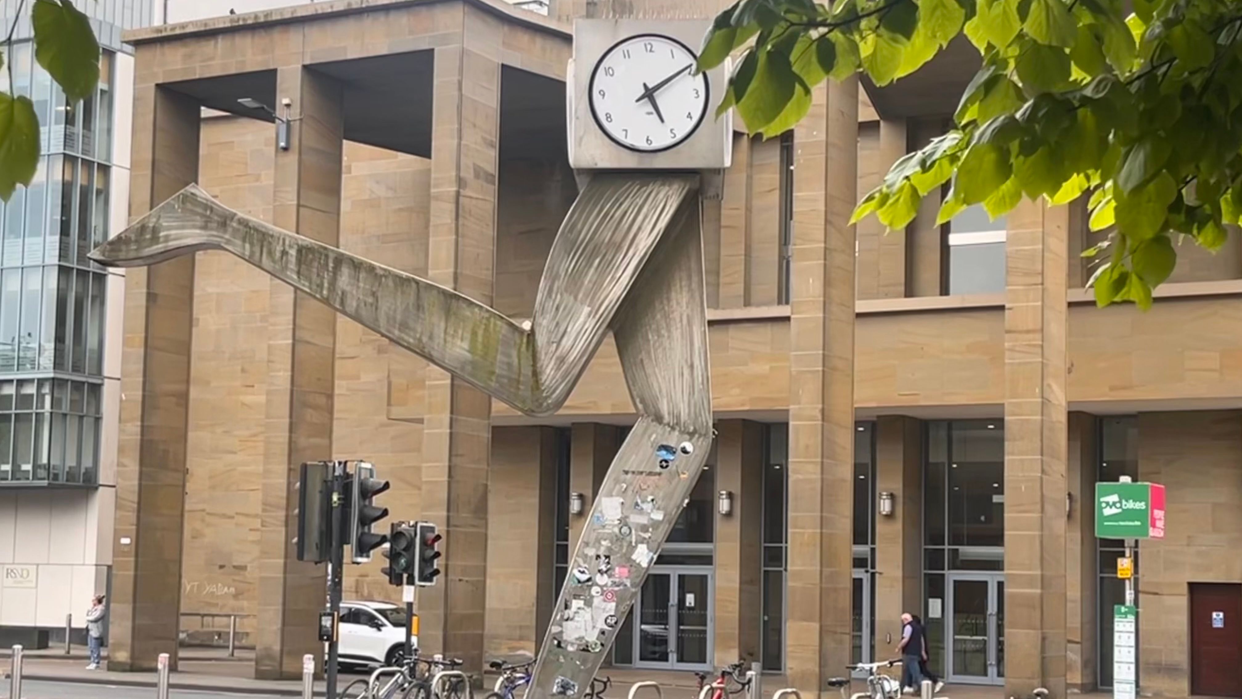 Cleaned His Clock Iconic Clyde Clock to be cleaned up