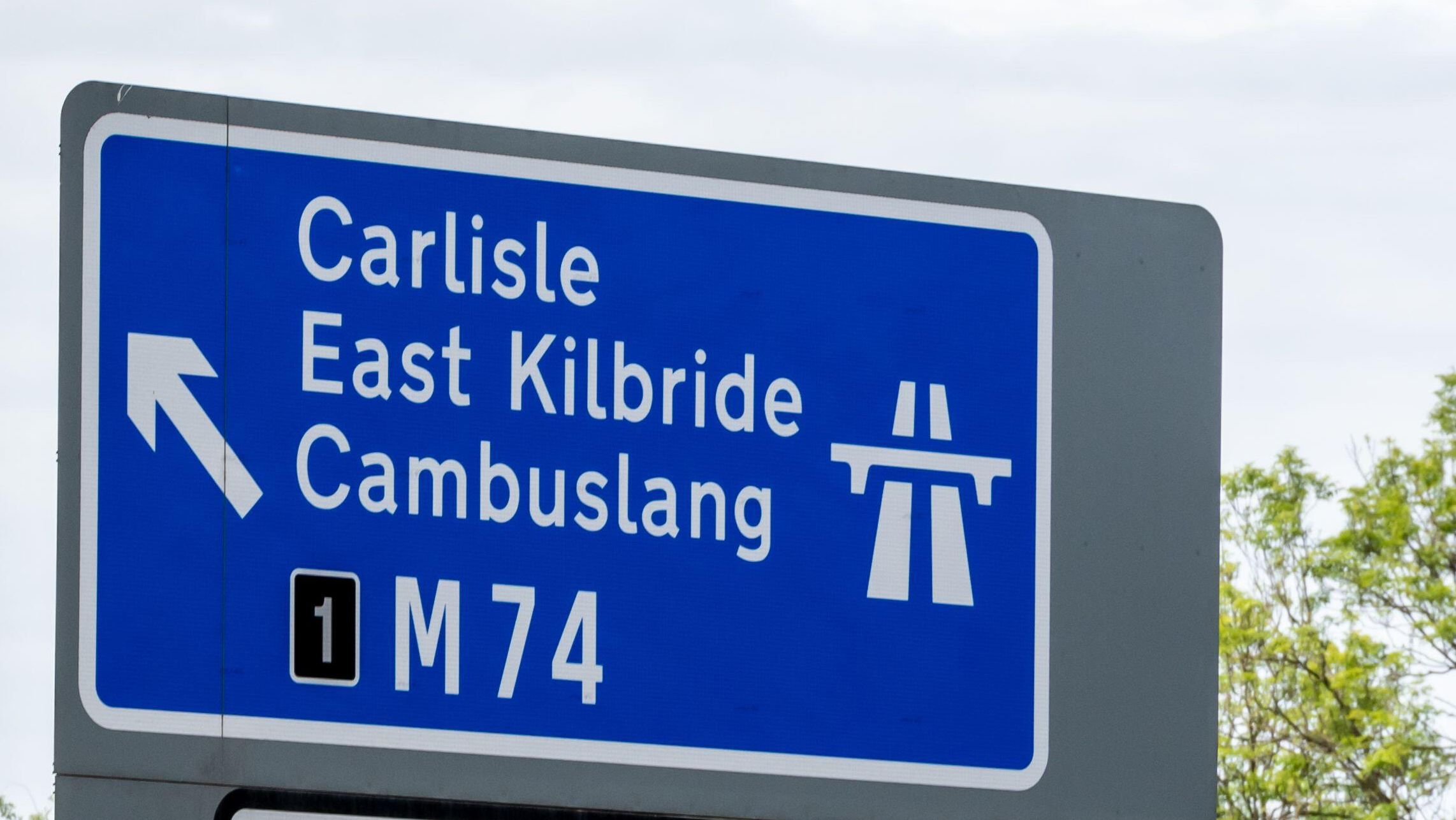 A 39 Year Old Man Died After An Incident Involving A Red HGV a-39-year-old-man-died-after-an-incident-involving-a-red-hgv