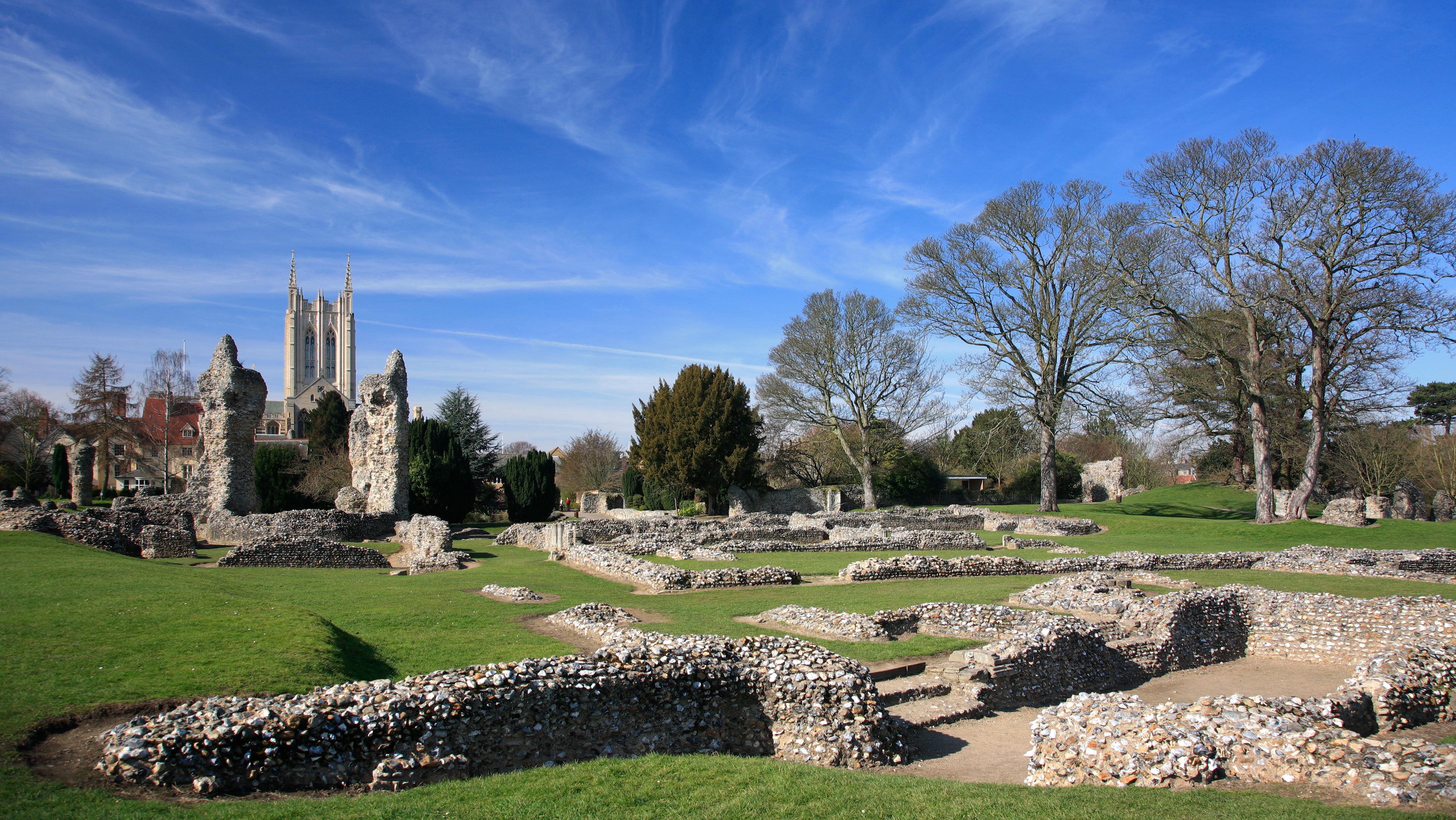 Bury St Edmunds Abbey among UK’s best free days out | News
