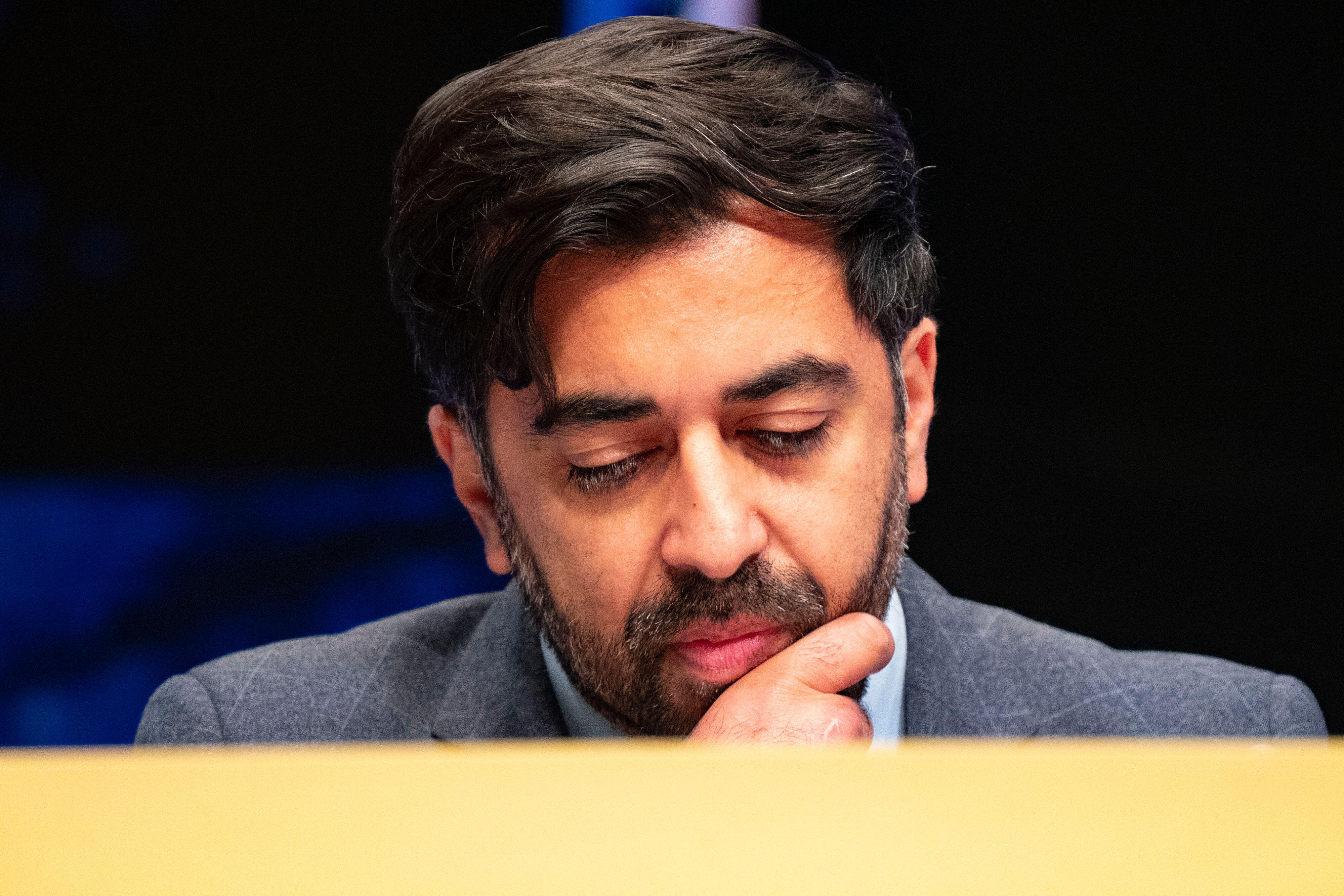 Humza Yousaf urged to 'hold his nerve' on UK's first deposit scheme ...