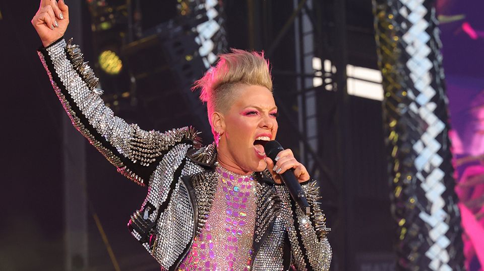 is p nk on tour