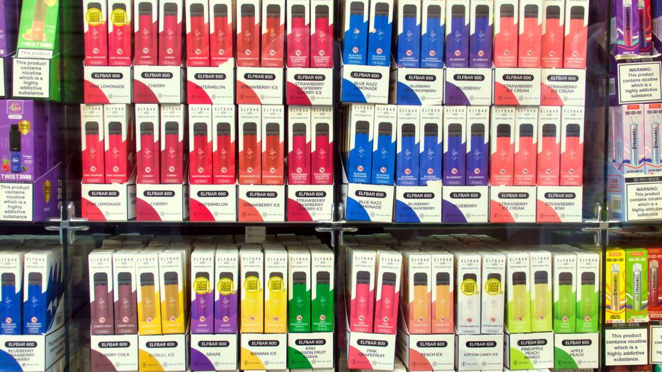 Disposable vapes banned at Glastonbury Festival Disposable vapes banned at Glastonbury Festival