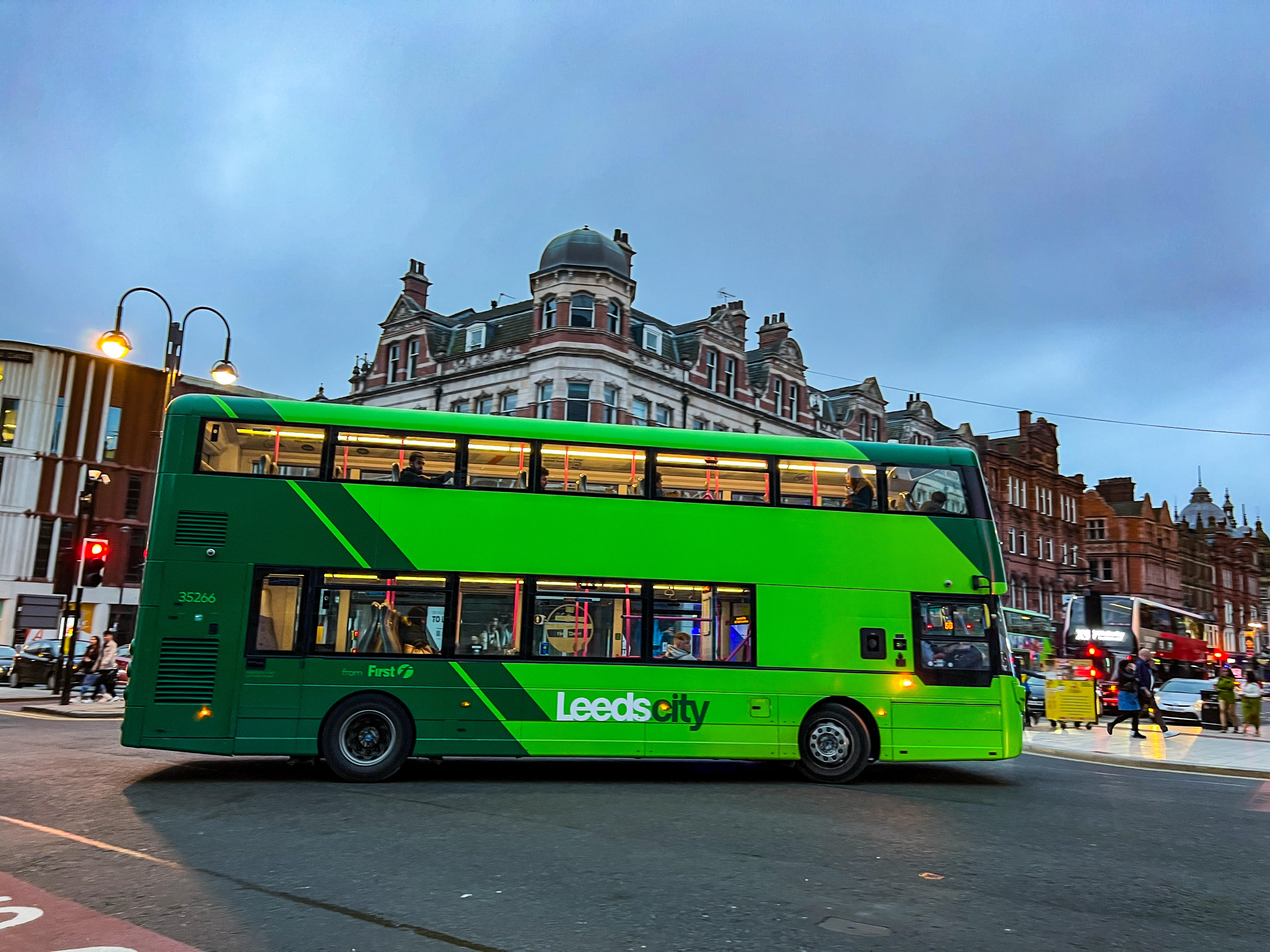 Bus drivers going on strike everyday from Sunday in Leeds News Pulse 1