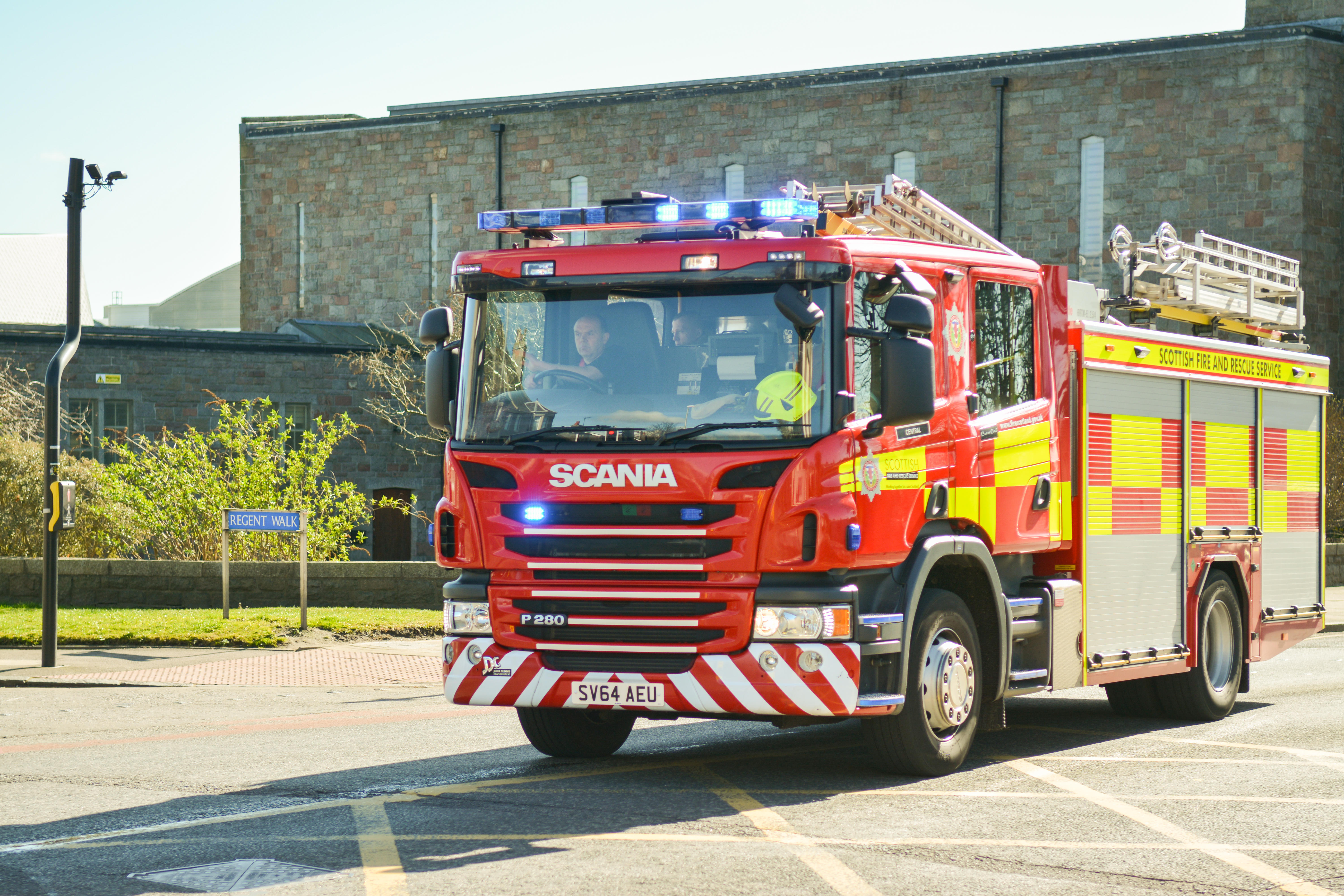 Hundreds sign petitions to stop cuts to local fire engine numbers