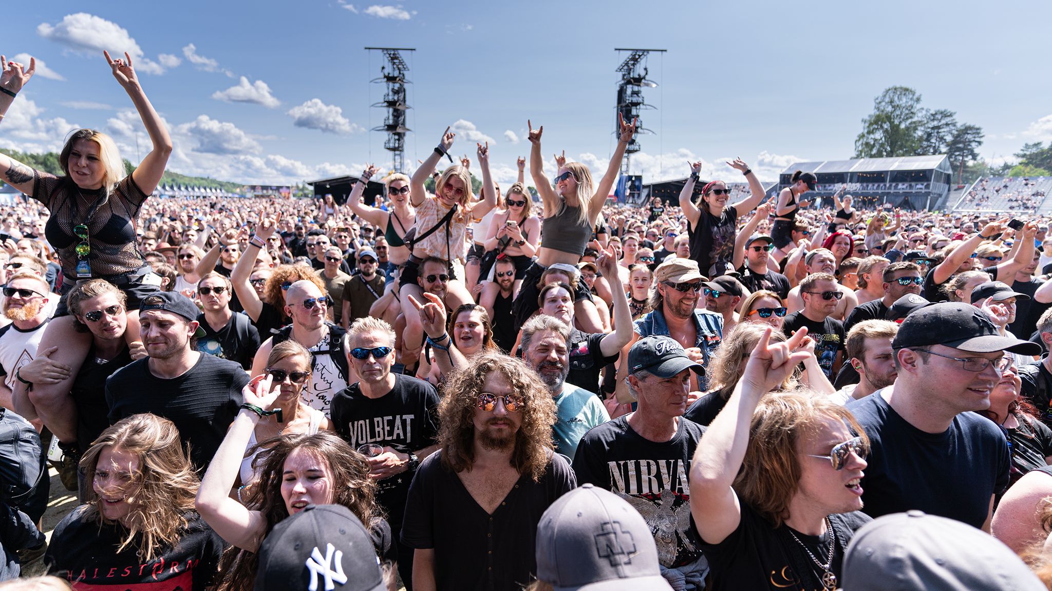 PublikumHalestorm.jpg?quality=80&format=jpg&crop=194,0,1346,2048