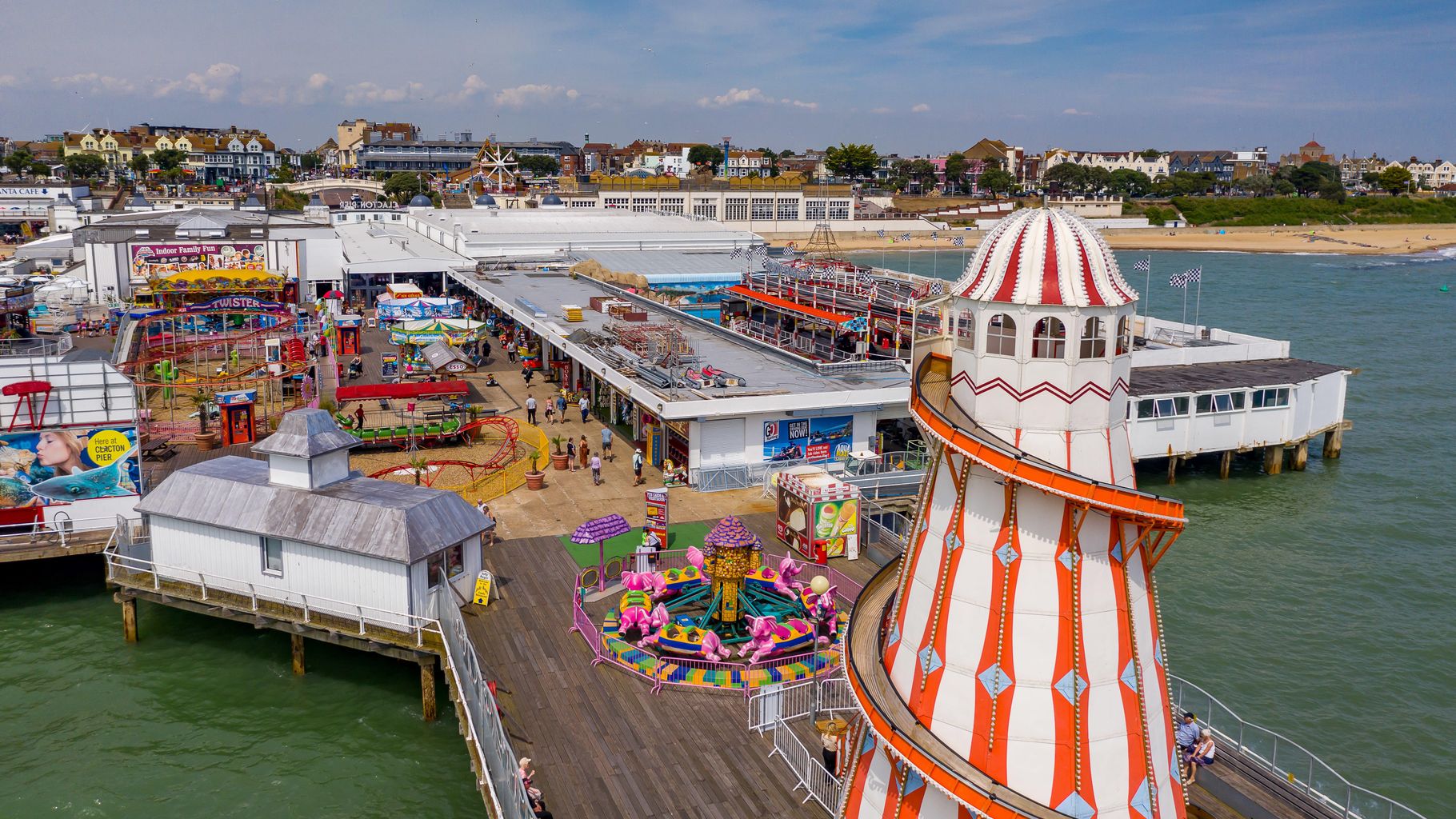 Inquiry underway after two injured from Clacton Pier ride