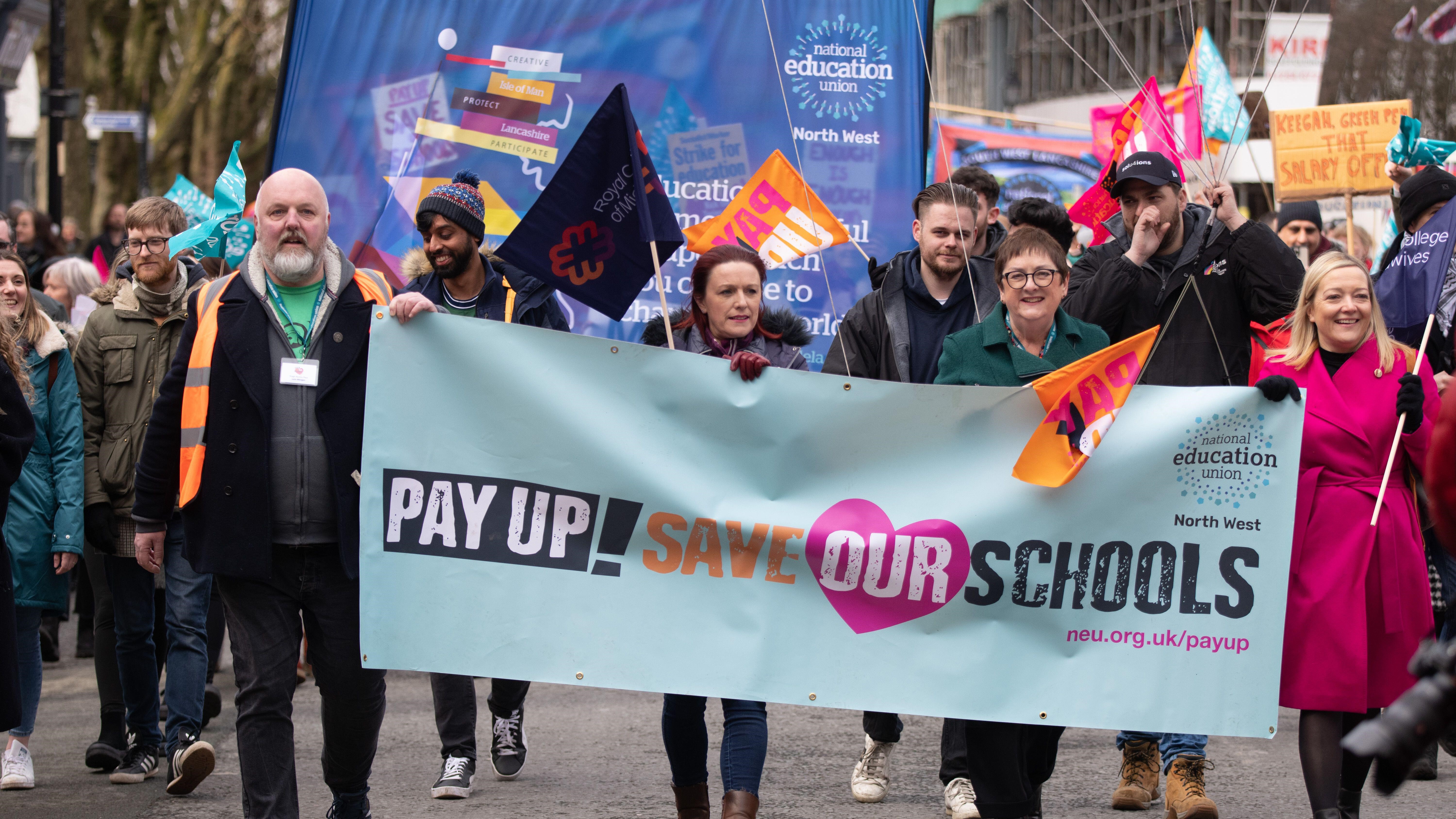 NEU teachers strike Herefordshire and Worcestershire schools close