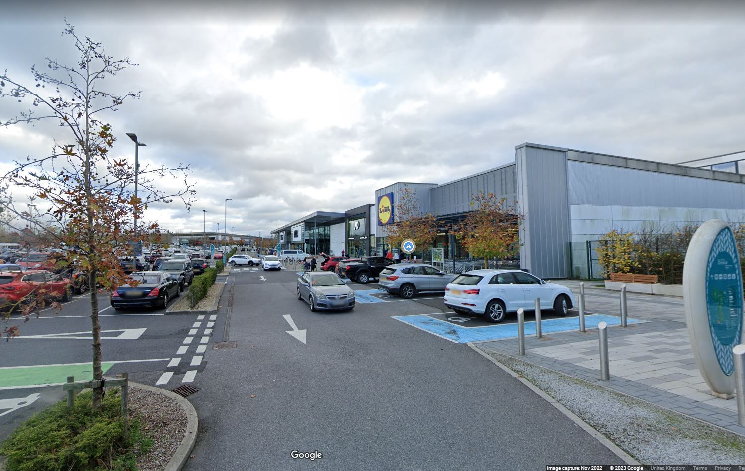 Cyclist knocked down in hitandrun in Swindon