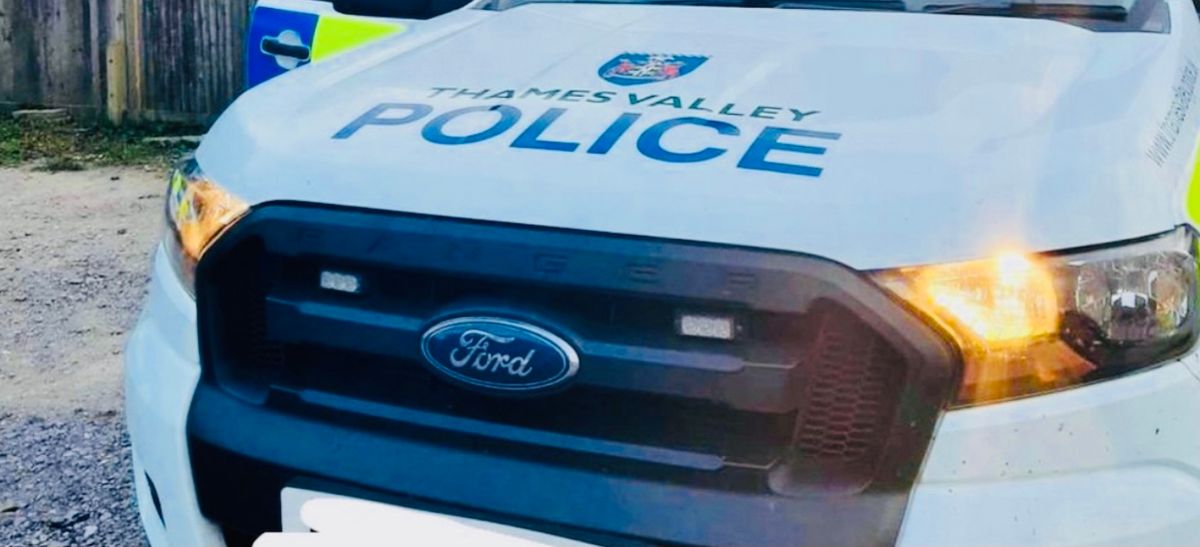 Man exposes himself to teenage girl in Newbury