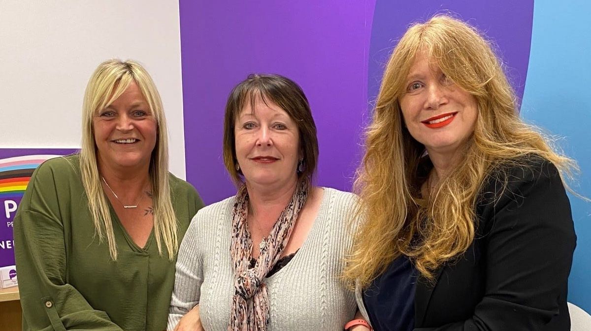 Three Mama Unity Three mums unite to walk across the country for suicide awareness ...