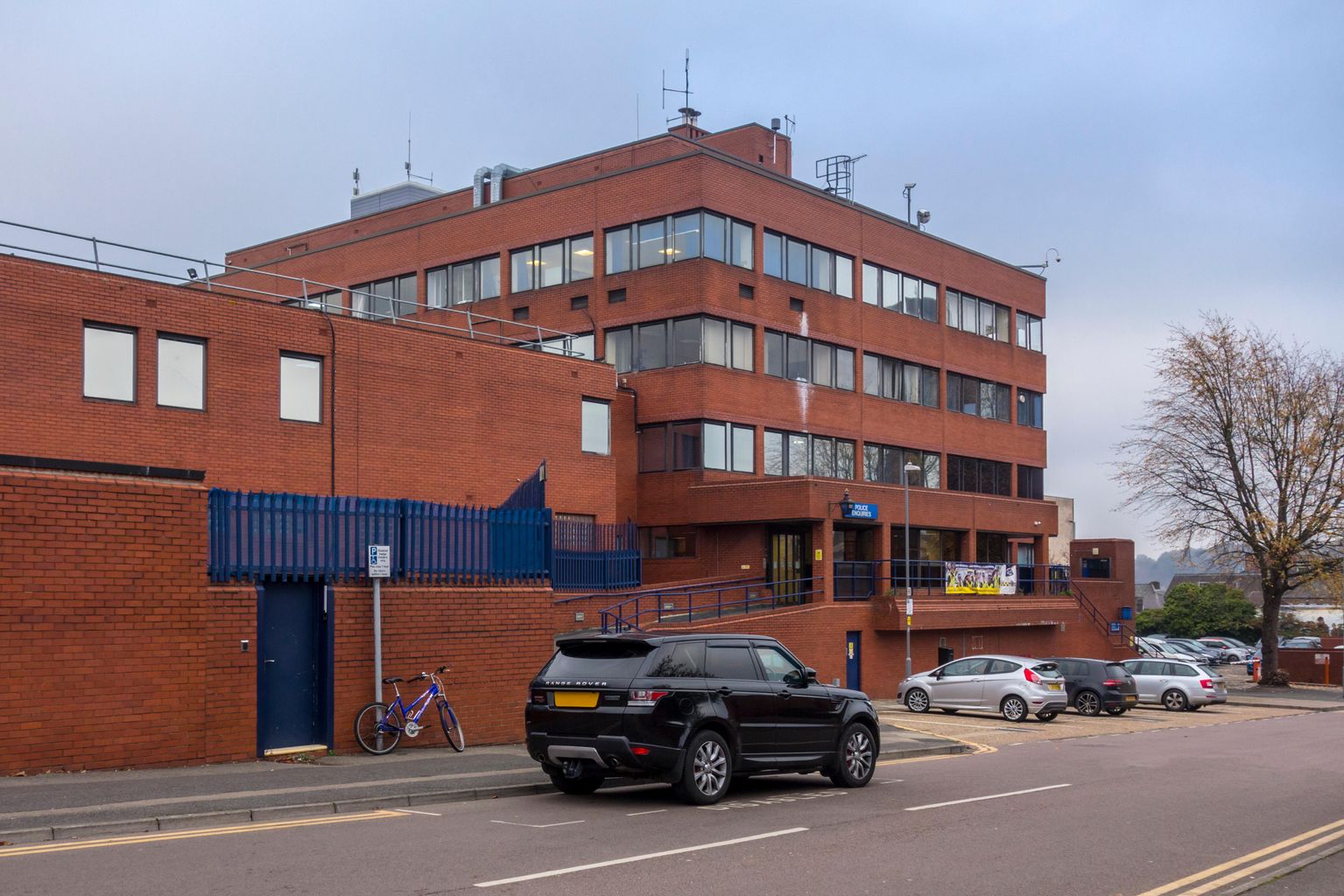 greatesthits/bedsbucksherts/news/threeteensarrestedinconnection