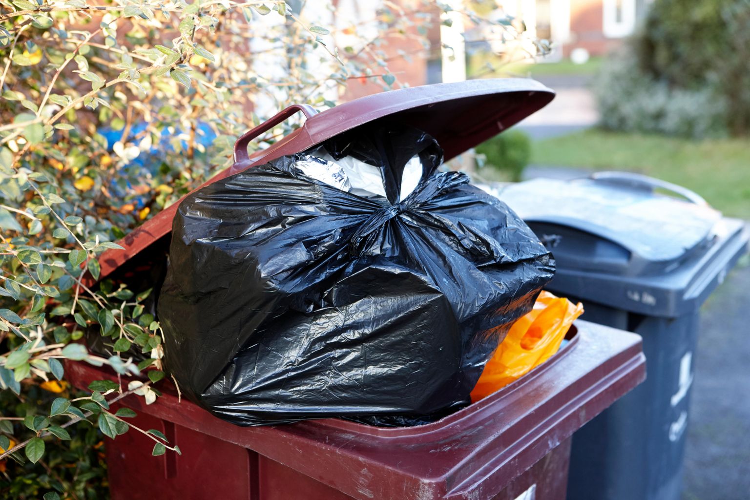 Bin workers strikes in Huntingdonshire called off