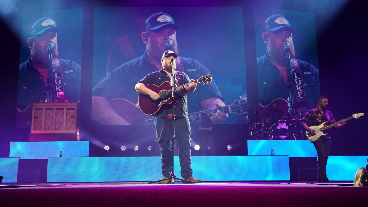 Luke Combs 20 Greatest Hits | Music - Downtown Radio