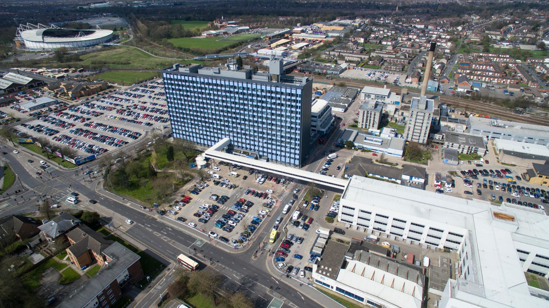 Hull Royal Infirmary records 6-hour ambulance handover times | News ...