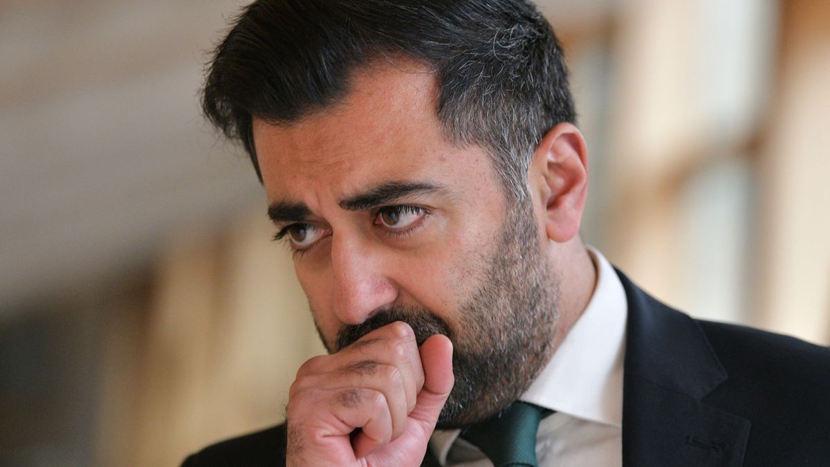 Humza Ac First Minister's relatives get permission to escape Gaza | News - Clyde 1