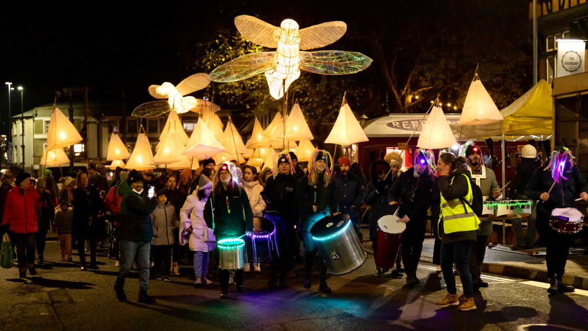 Call to create lanterns to celebrate Christmas in Reading