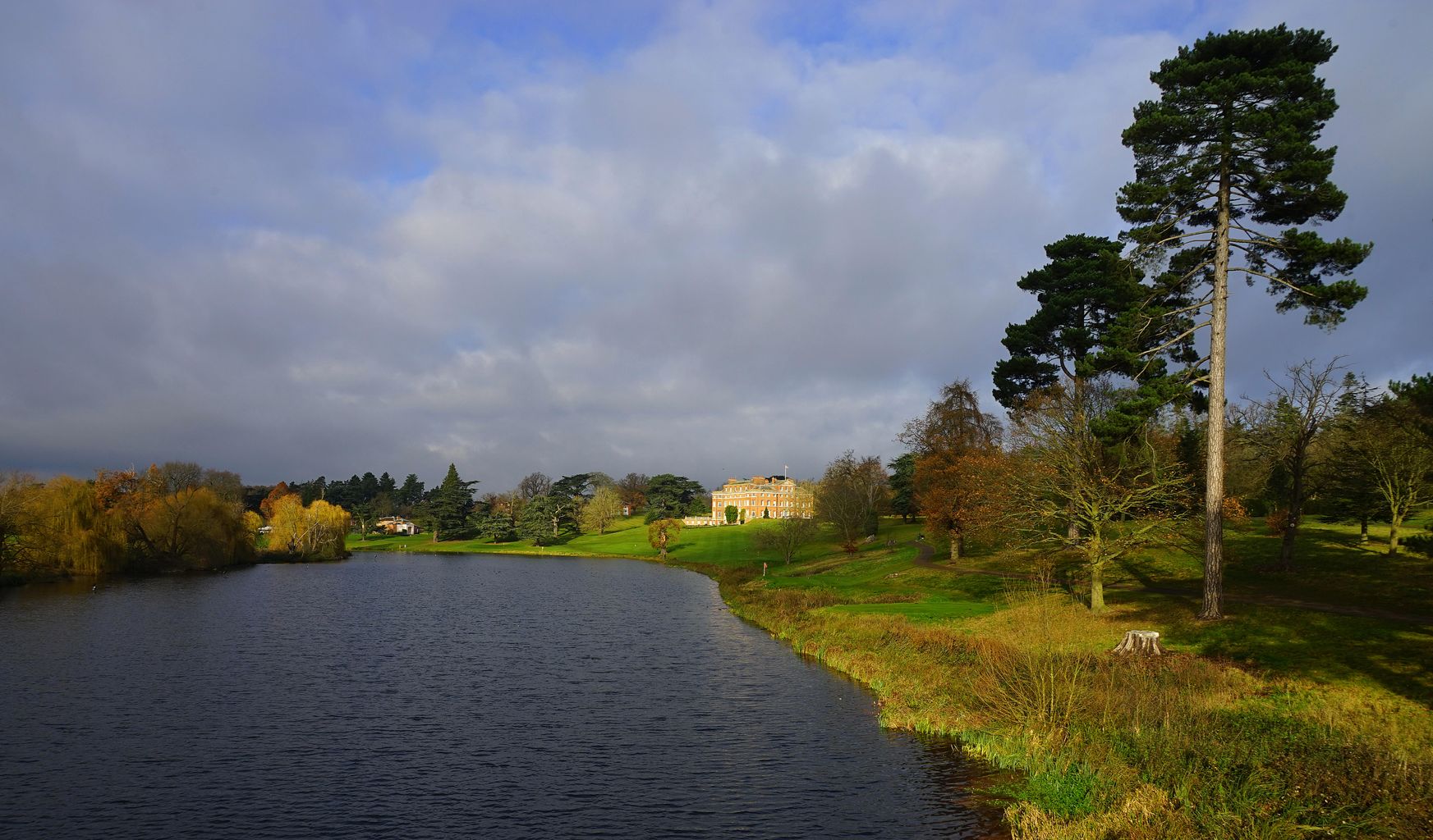 Man accused of kidnapping wealthy businessman from Herts golf club