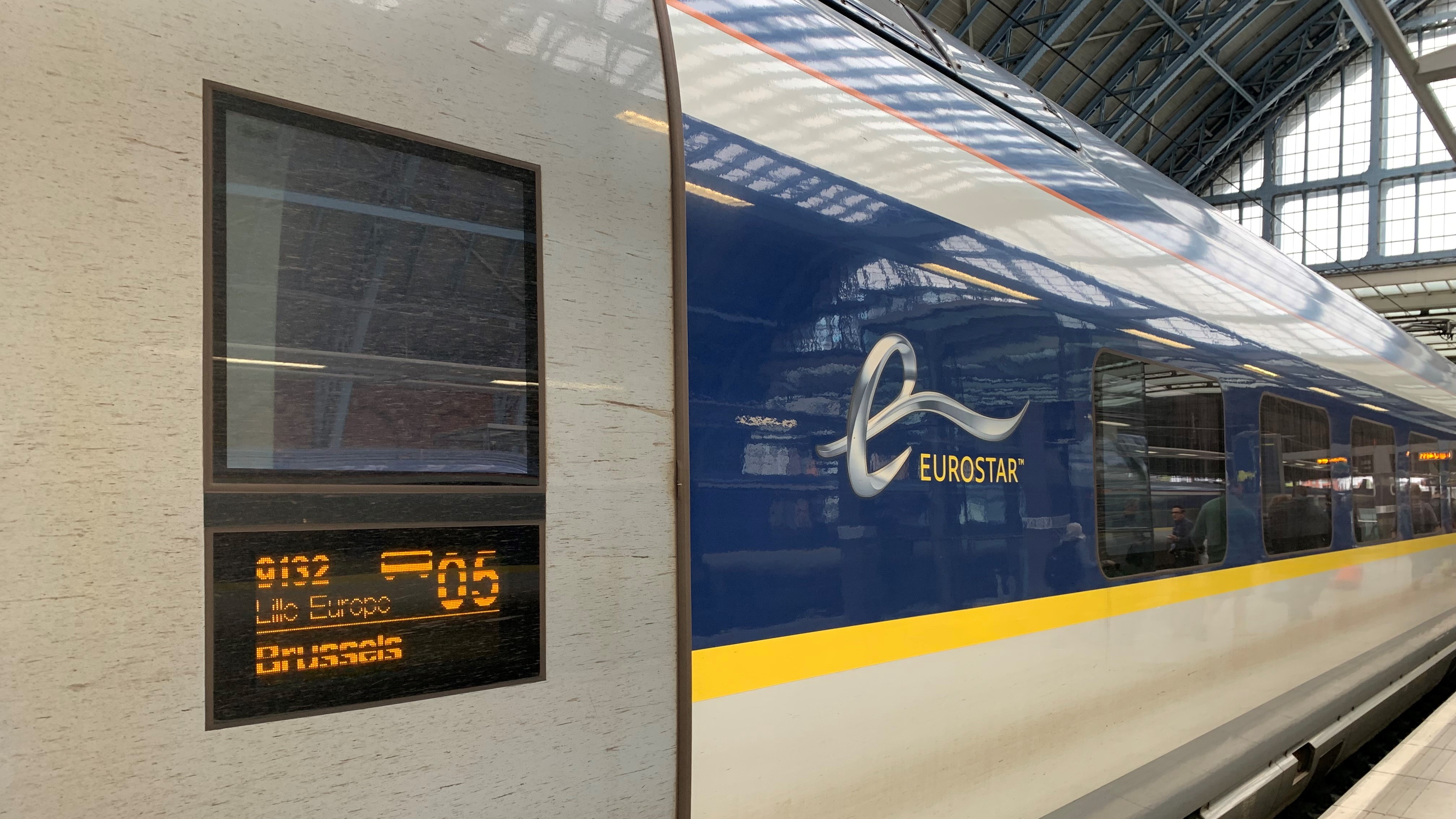 Hundreds Of Eurostar Passengers Stuck On Broken-down Train For Eight ...