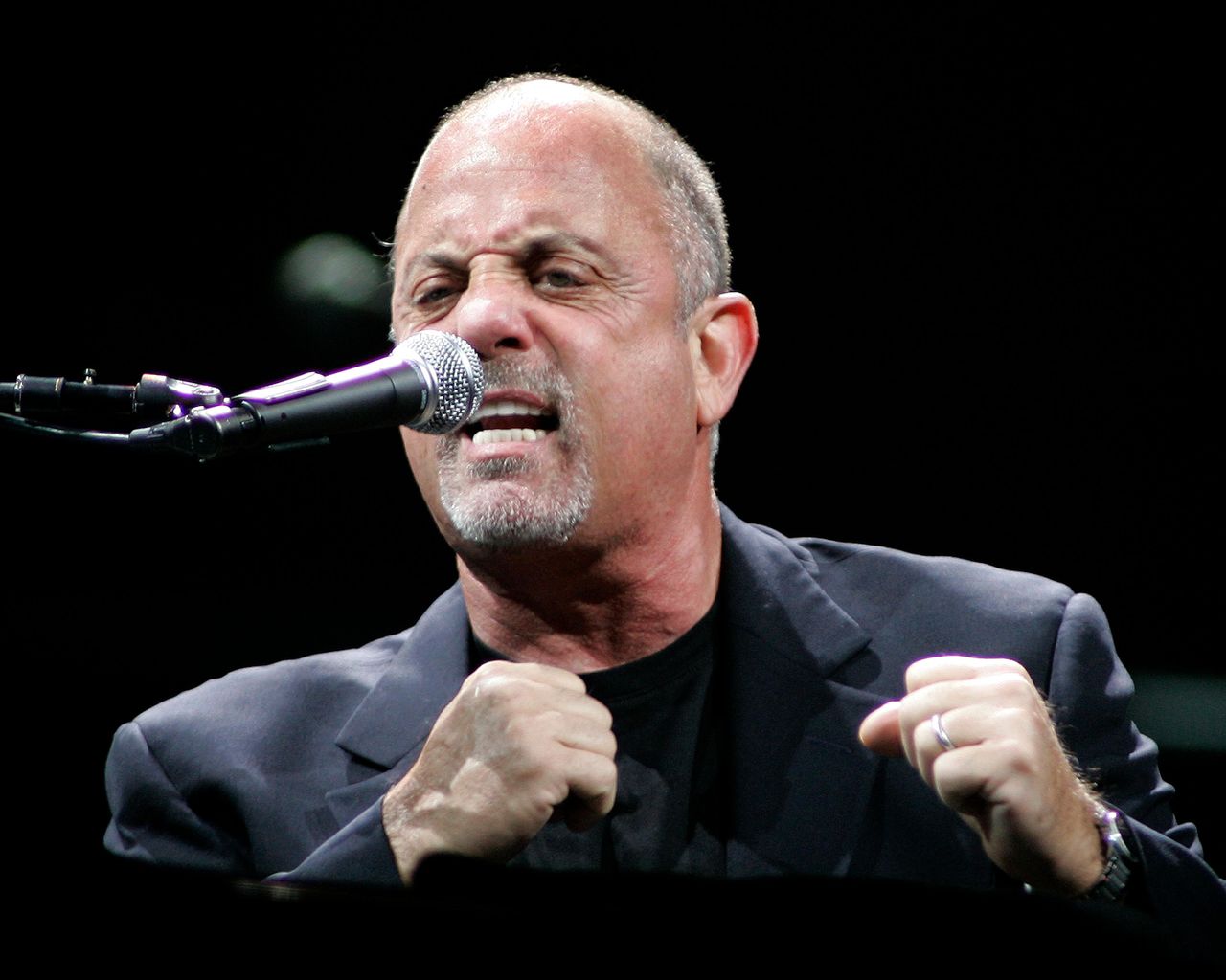 Billy Joel announces his only European tour date... in Cardiff News