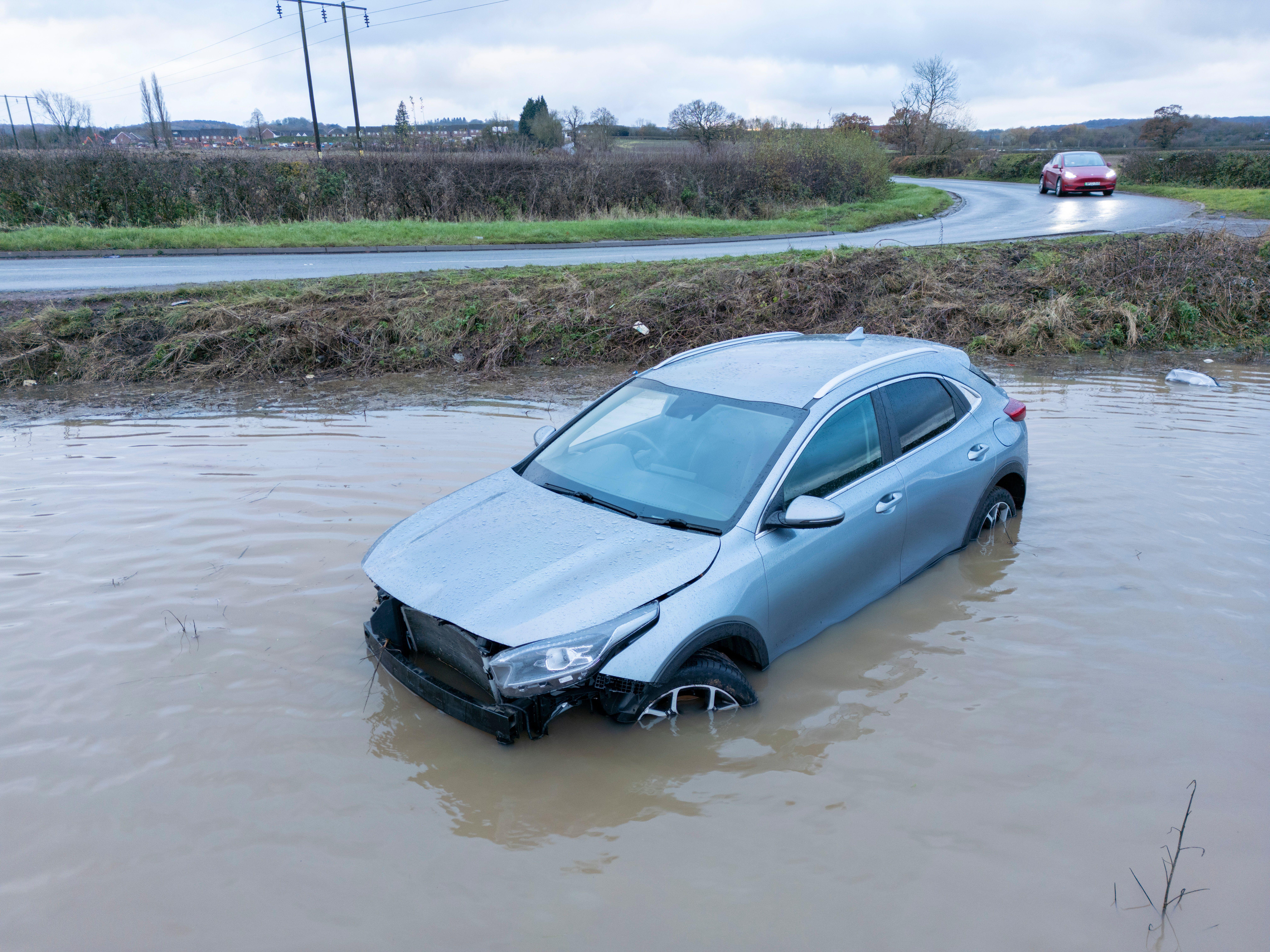 Residents urged to remain safe as flood warnings remain in Warwickshire