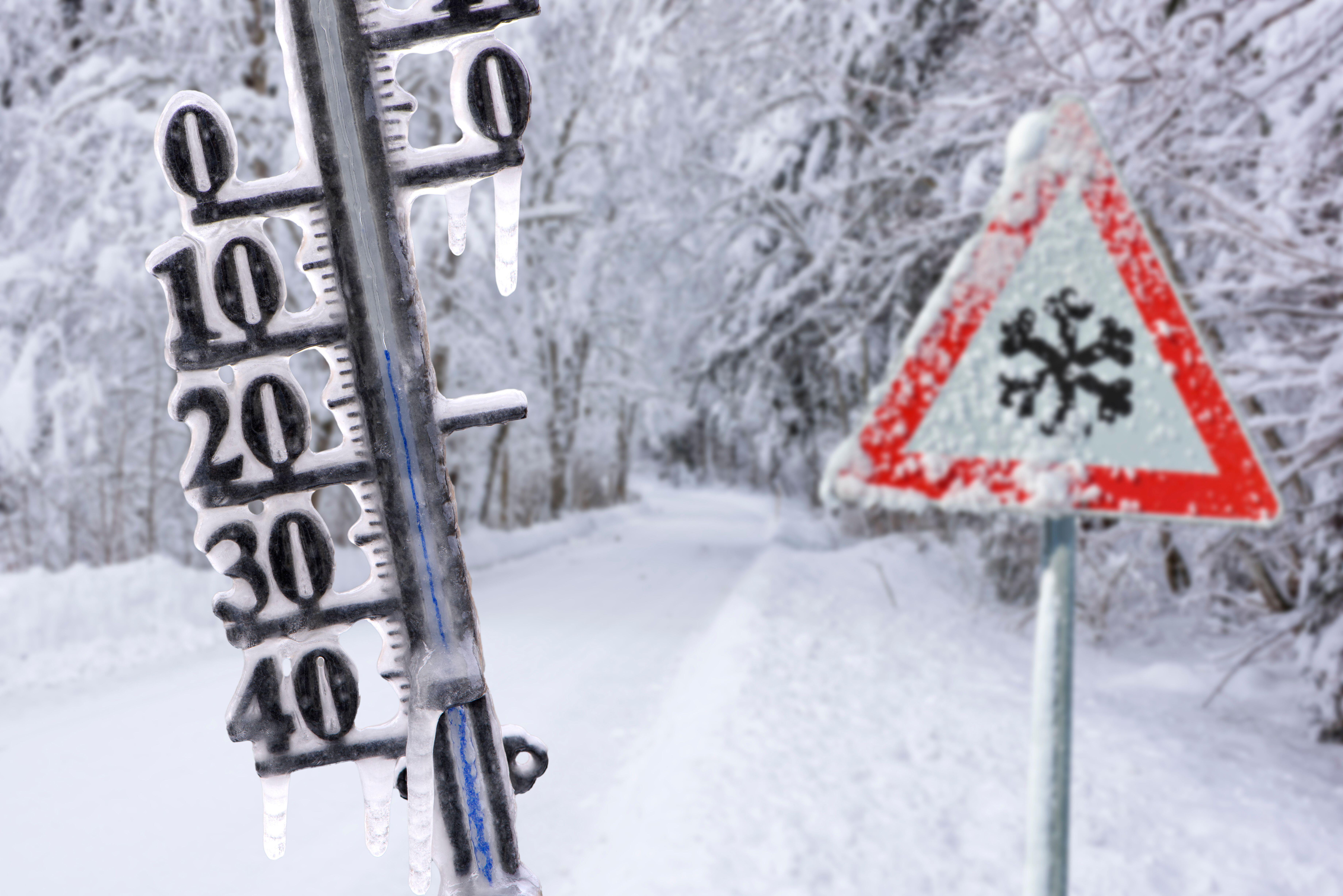 Locals 'at risk' as cold health alert issued for West Midlands | News ...