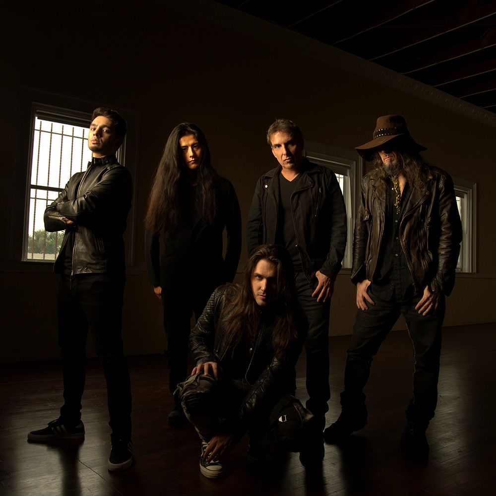 A quién los dioses destruyen – TBA