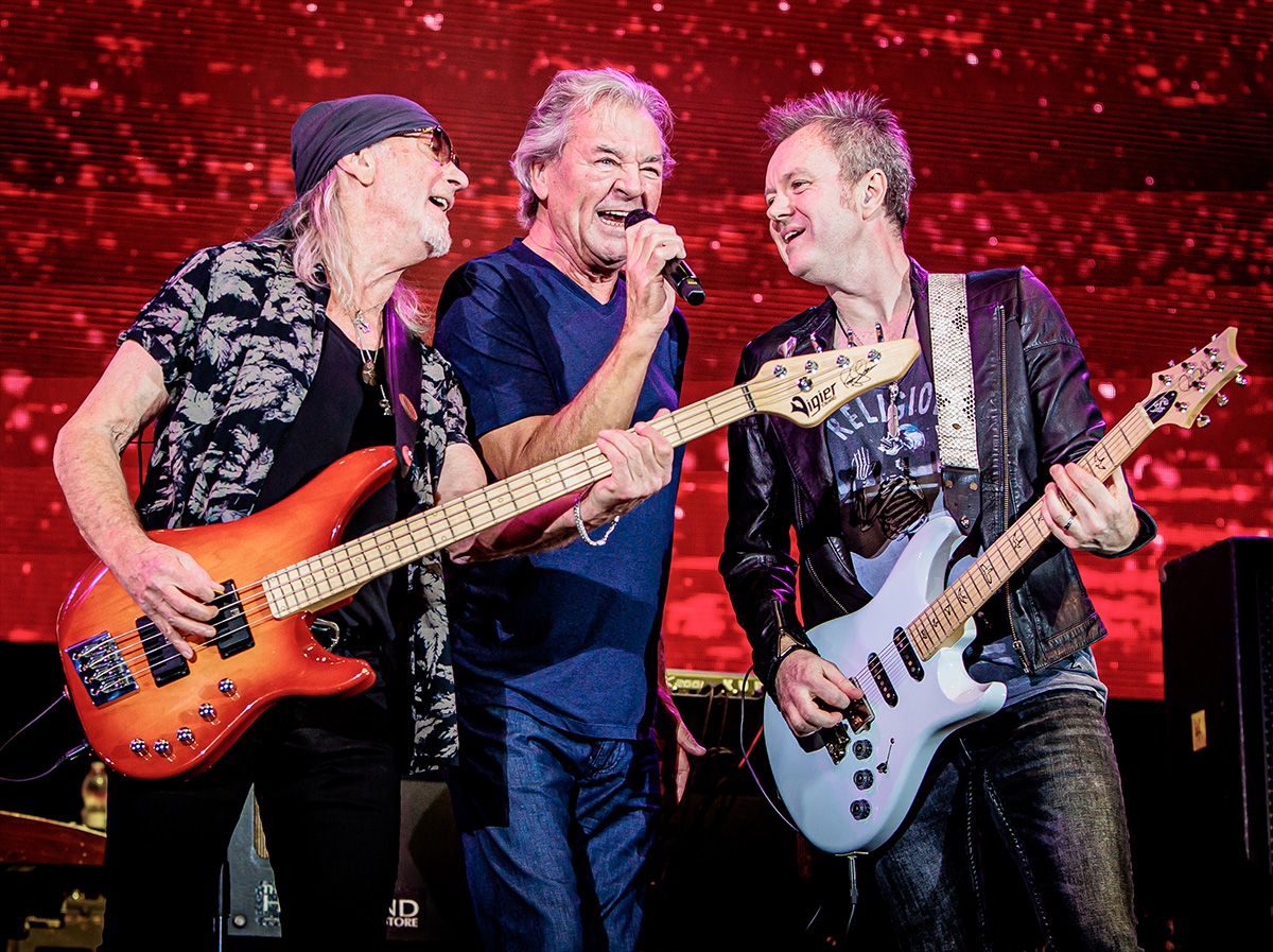 Púrpura intenso – por confirmar