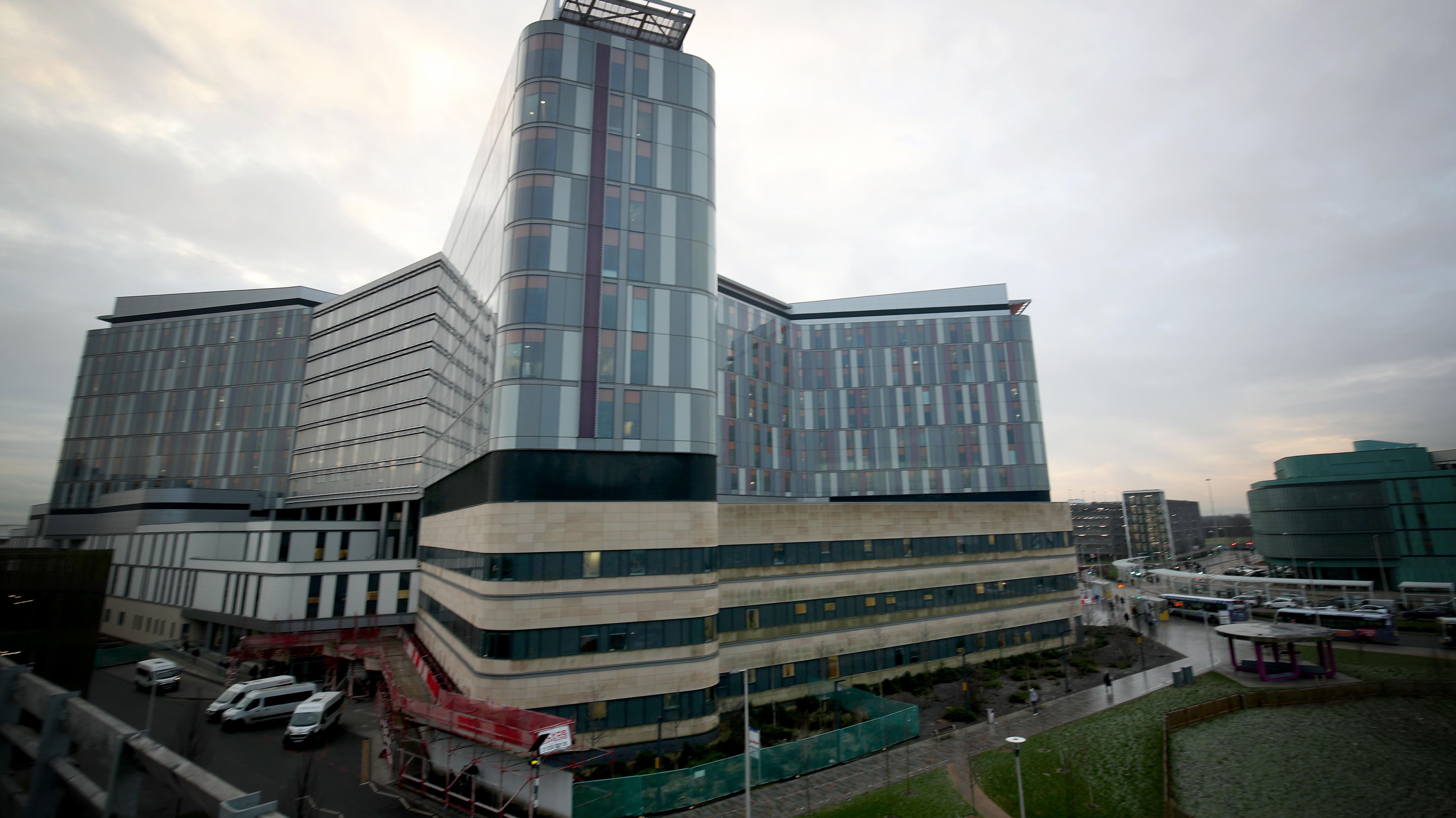 Qeuh Layout Queen Elizabeth University Hospital records worst A&E waiting times ...