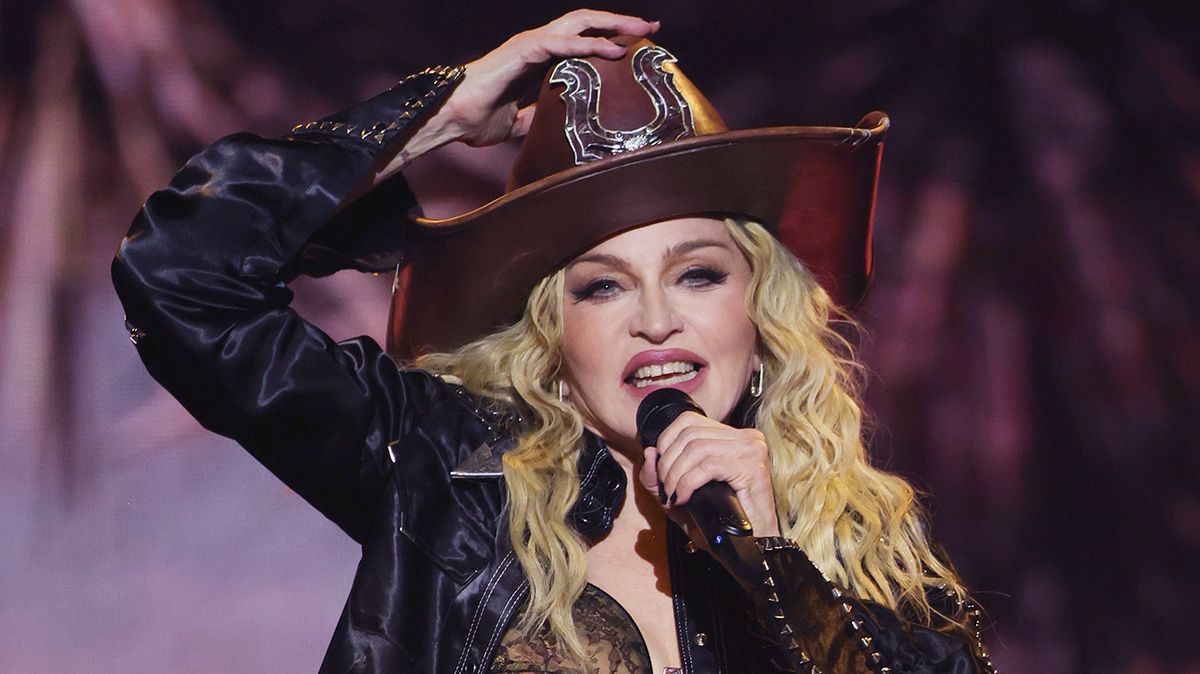 Madonna apologises for saying 'are you ready Boston?' at Toronto