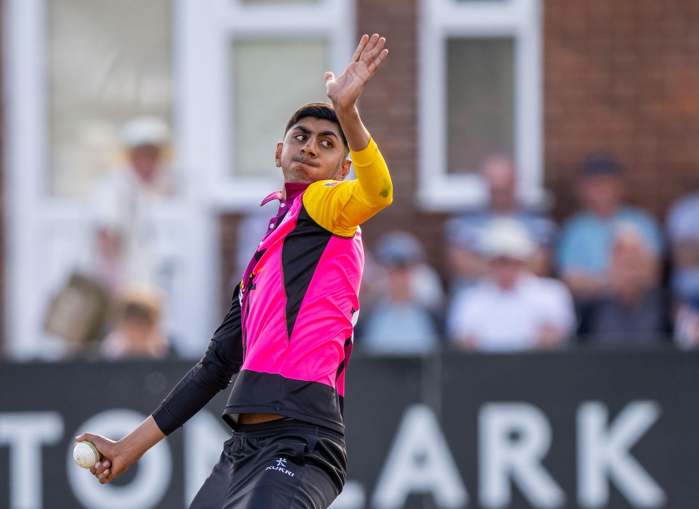 Somerset Player Shoaib Bashir To Rejoin England Squad After Visa Issues bachelor-2023-myshelbeatha