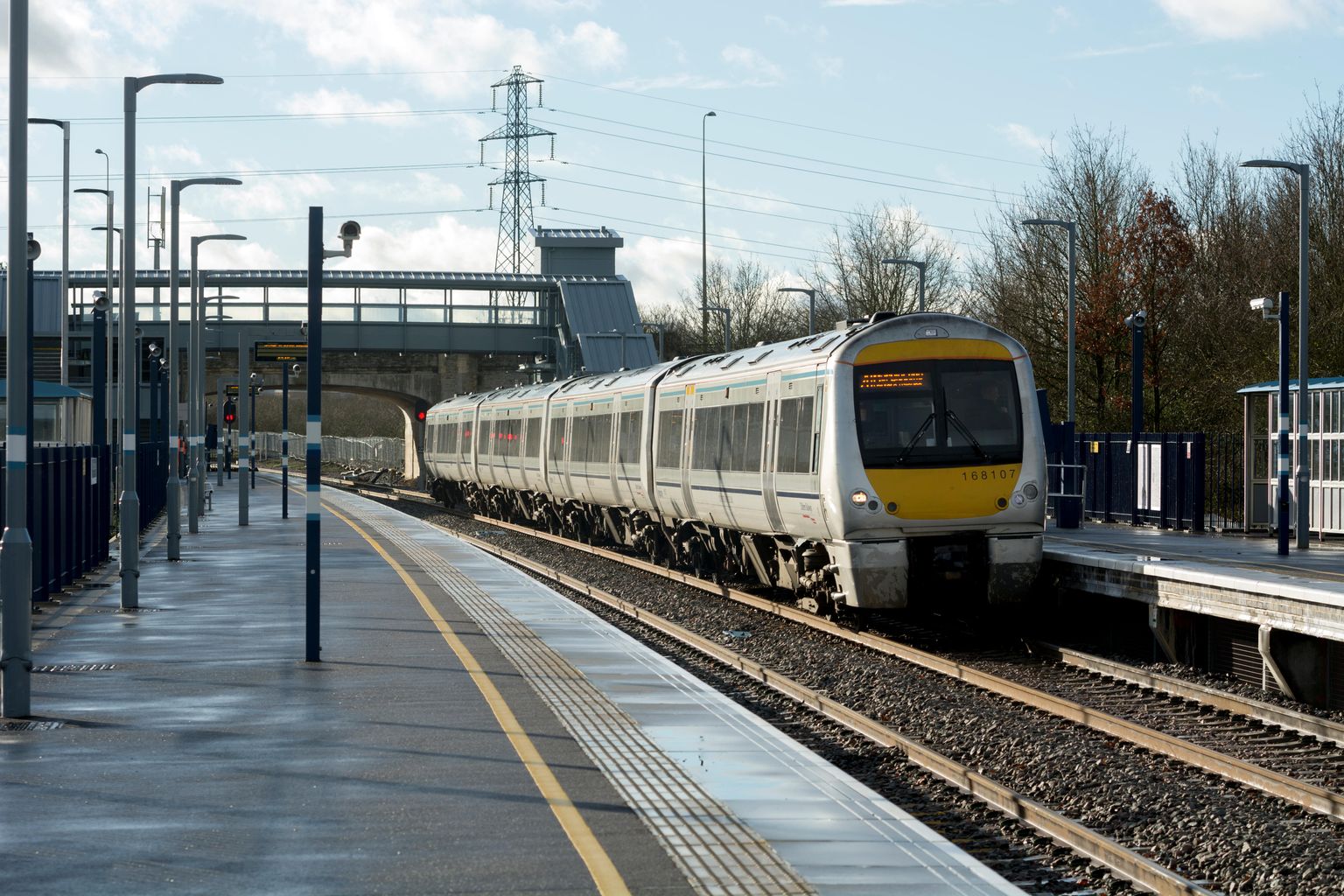 Oxfordshire rail passengers face more disruption as strike continues ...