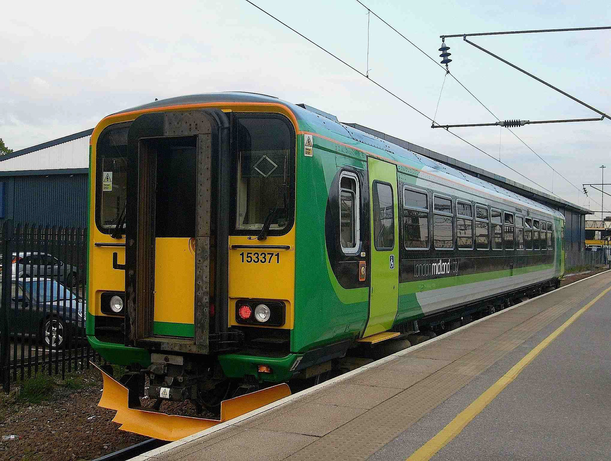 Full service returns on suspended rail line in Bucks and Beds News