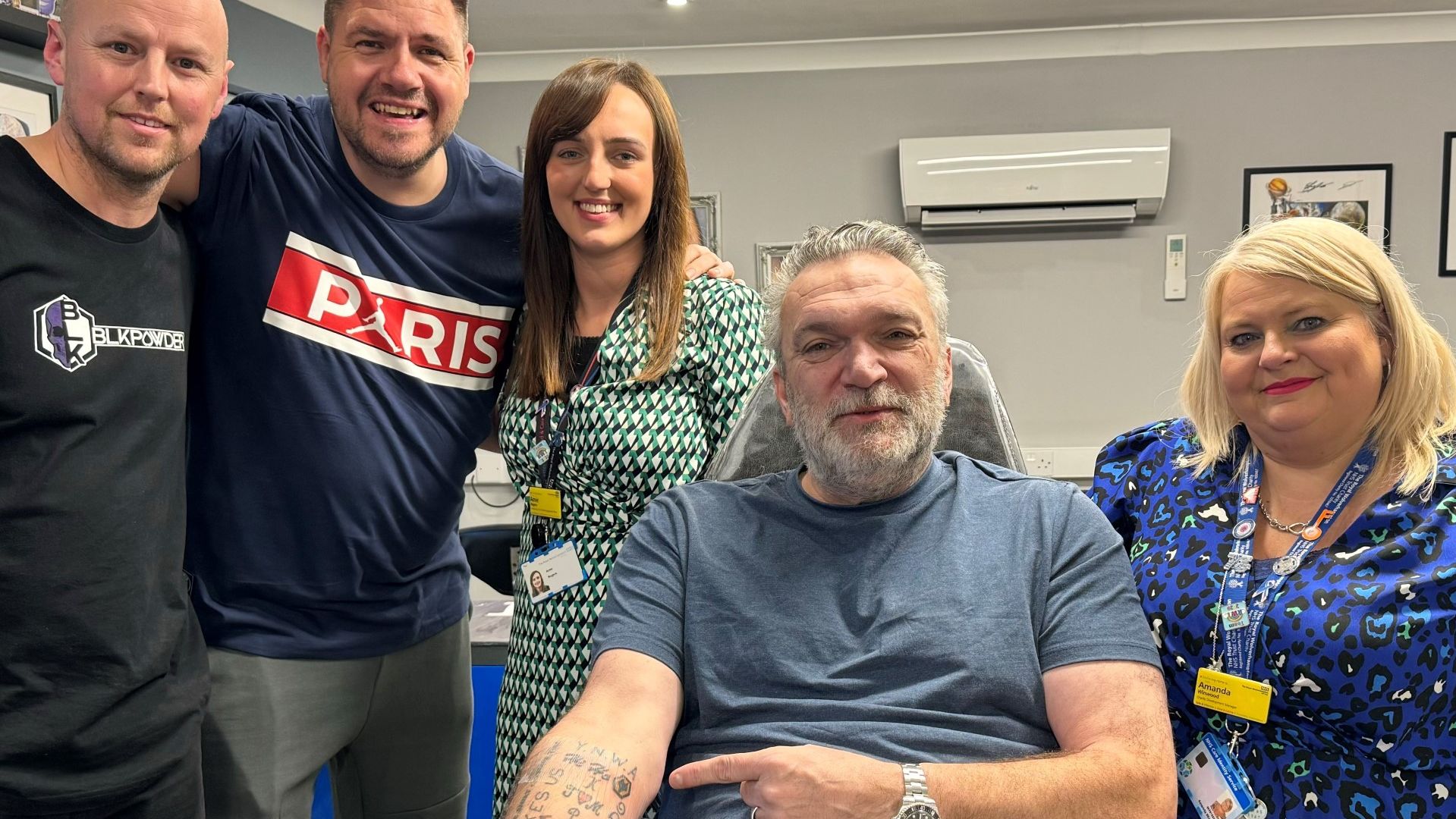 Ex-footballer Neil 'Razor' Ruddock gets Wolves tattoo to help hospital ...