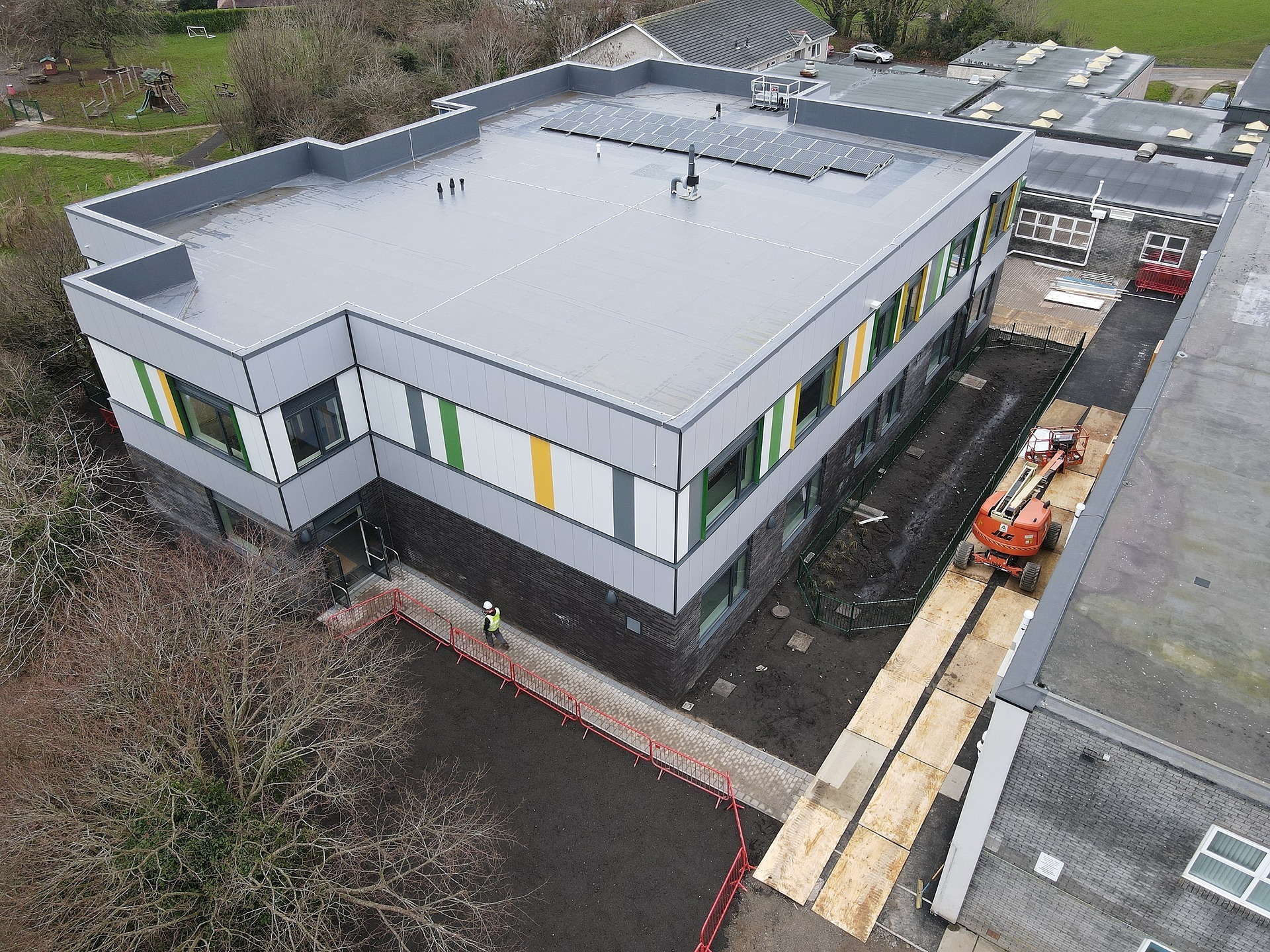 Broken pipe thought to be behind ongoing school closure in Swansea