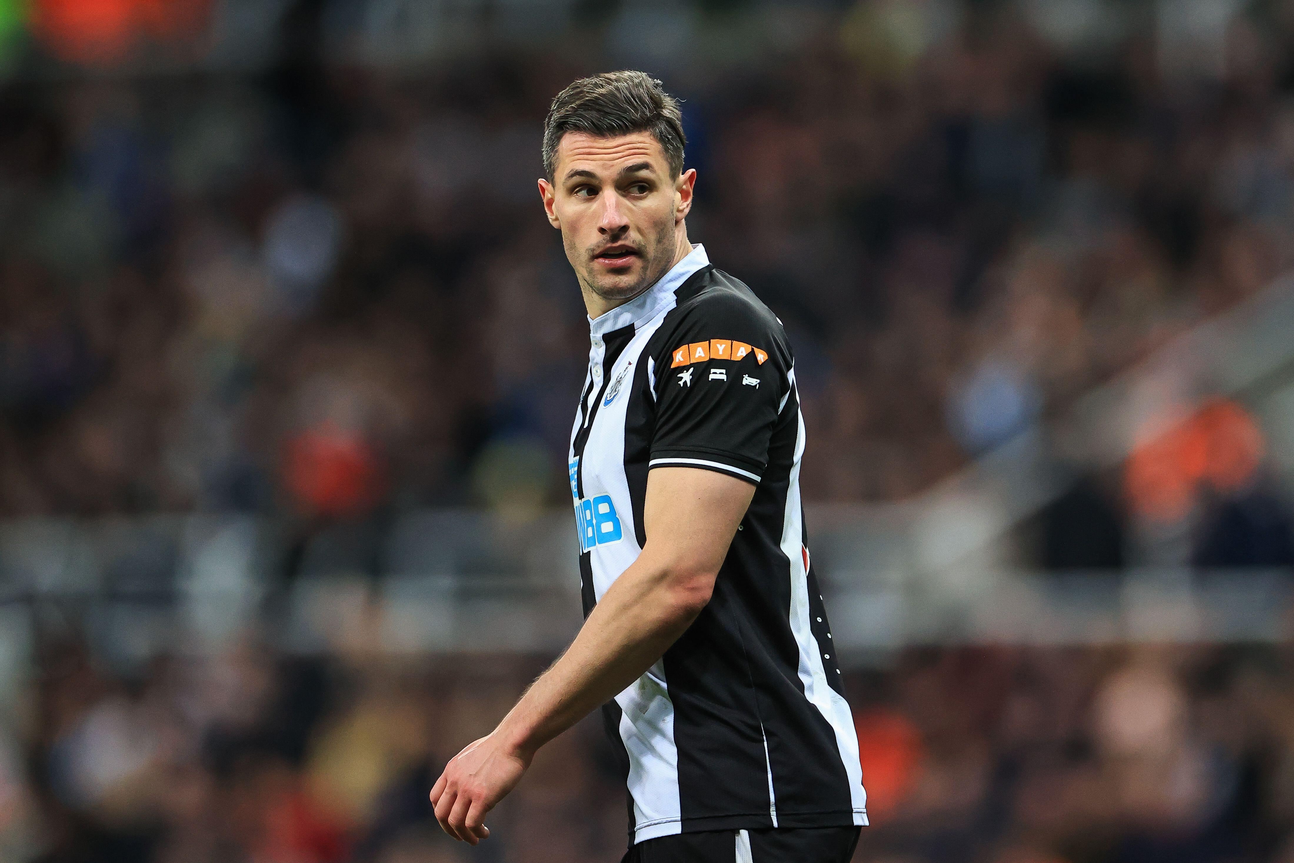 Fabian Schar – Điểm Tựa Vững Chắc Cho Hàng Phòng Ngự Newcastle