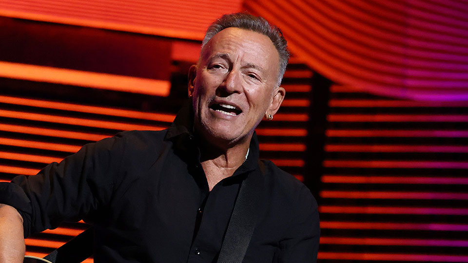 The Boss Releases New Greatest Hits Album 'Best Of Bruce Springsteen'