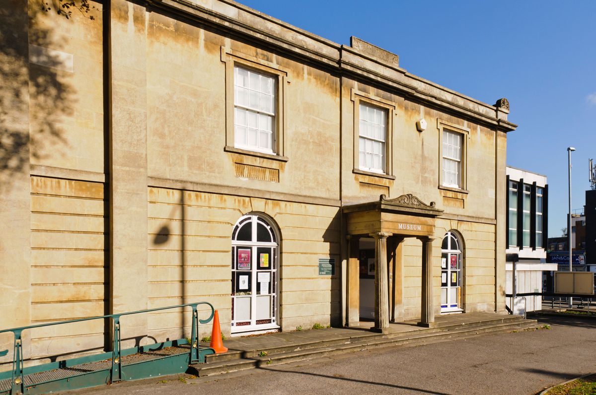 Swindon art gallery to open in new location with new name