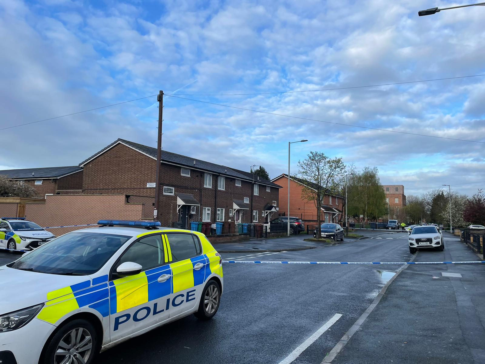 Murder investigation launched after teenage boy stabbed in Manchester