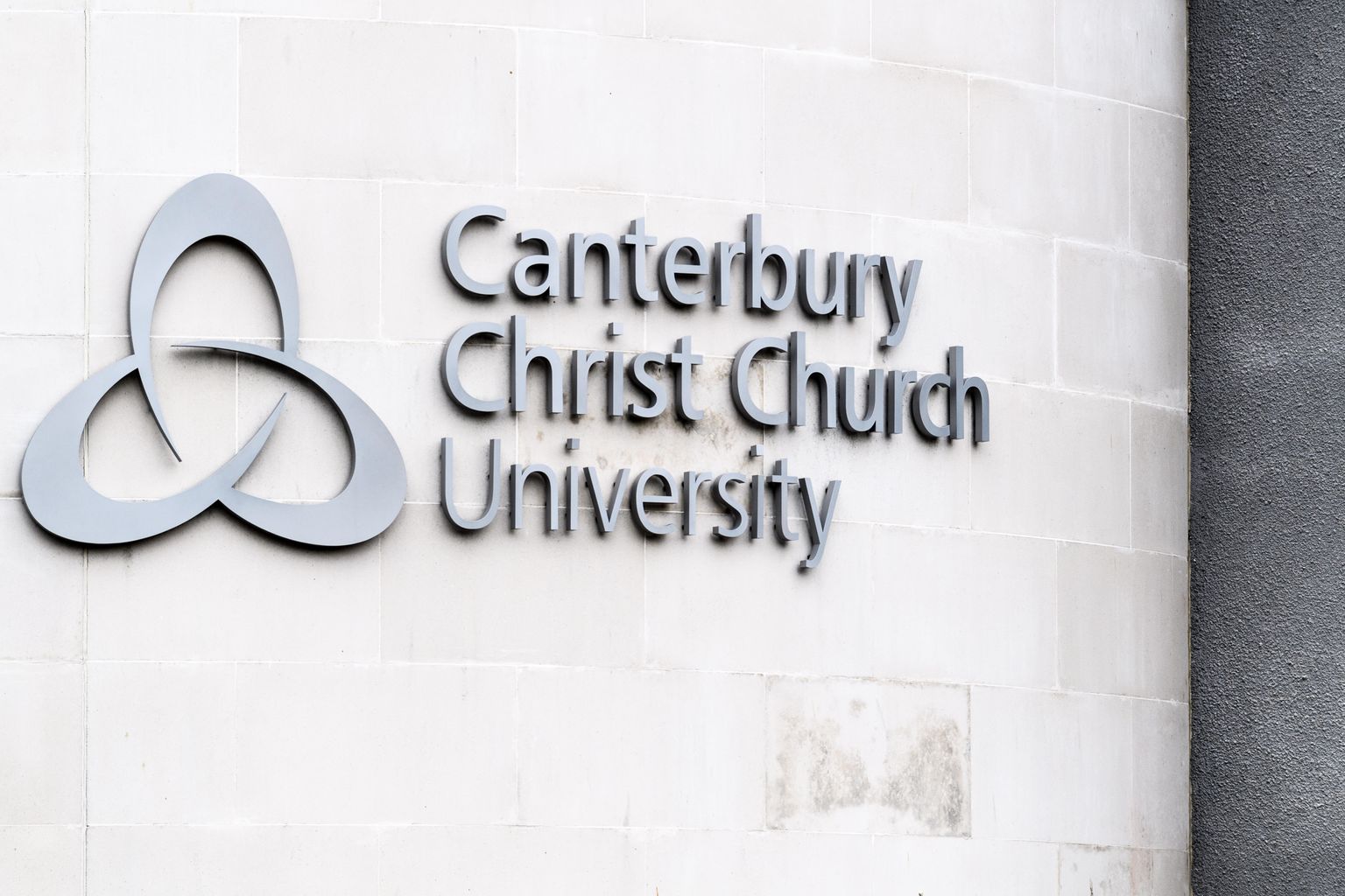 University in Canterbury to alter rooftop units which block historic view