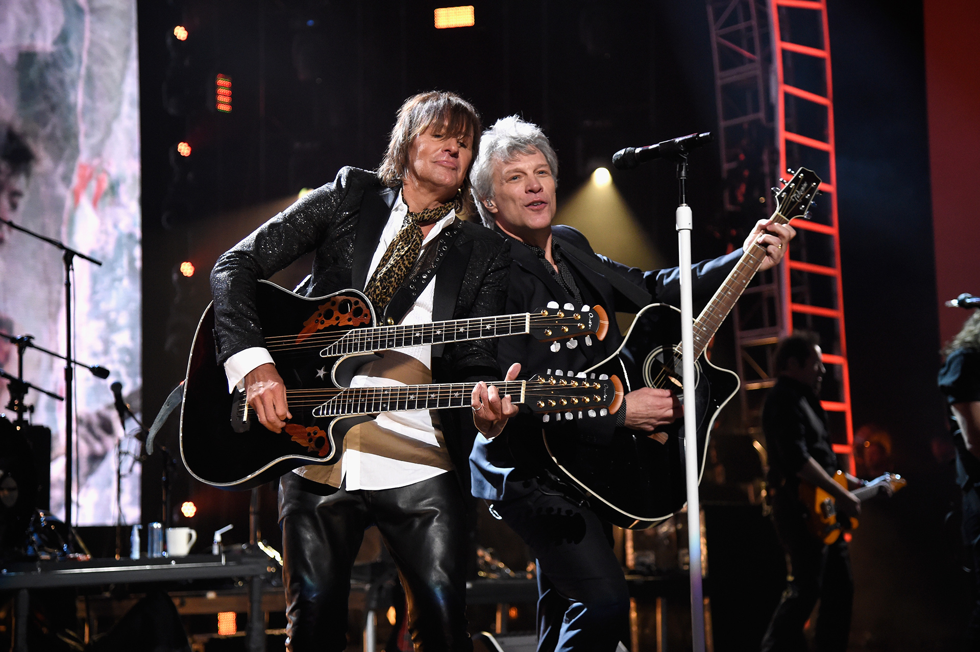 Jon Bon Jovi reveals he watched band documentary with Richie Sambora(00)