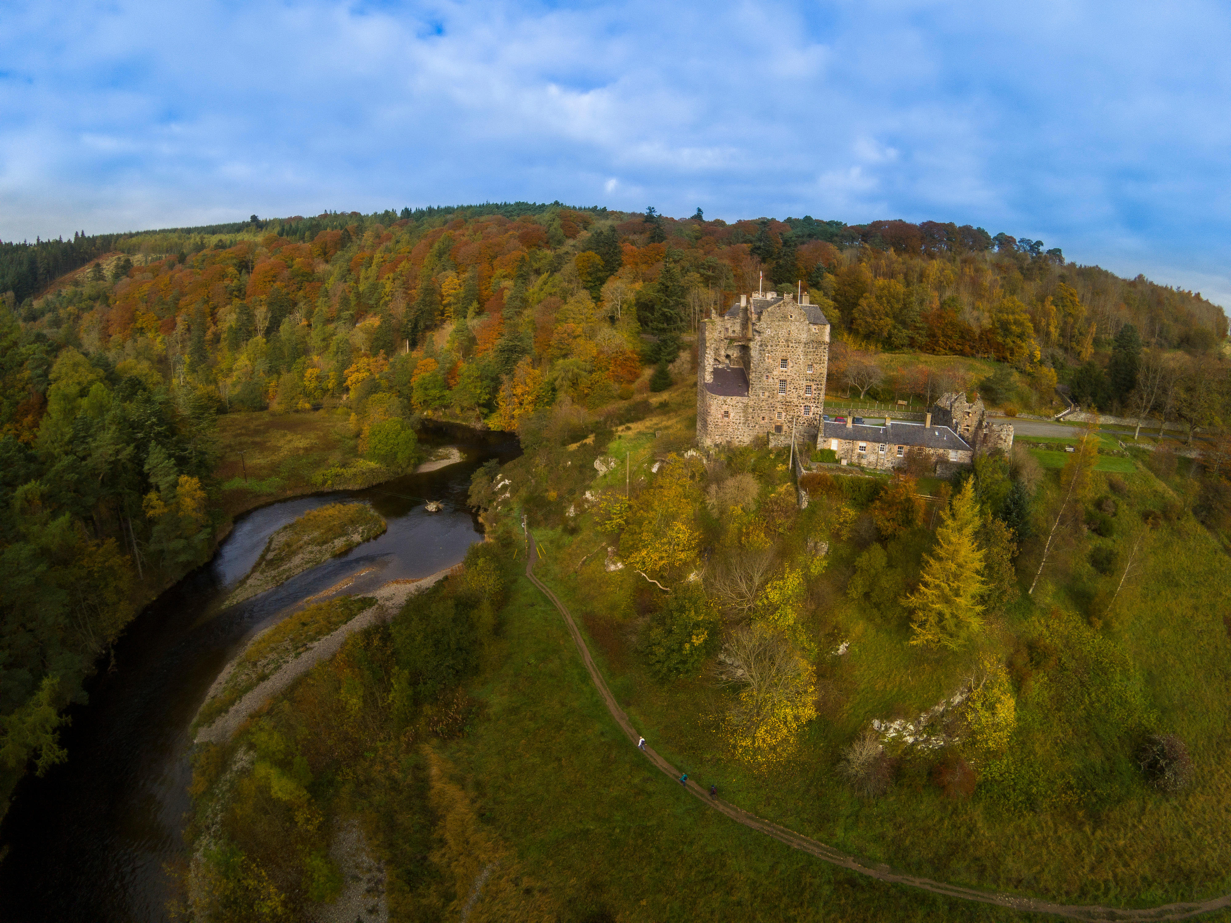 Thieves target cars at Borders beauty spot | News - Greatest Hits Radio ...