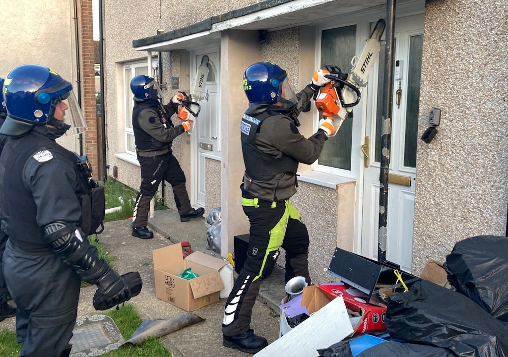 Four arrested after Class A drugs and cash recovered in Harlow News