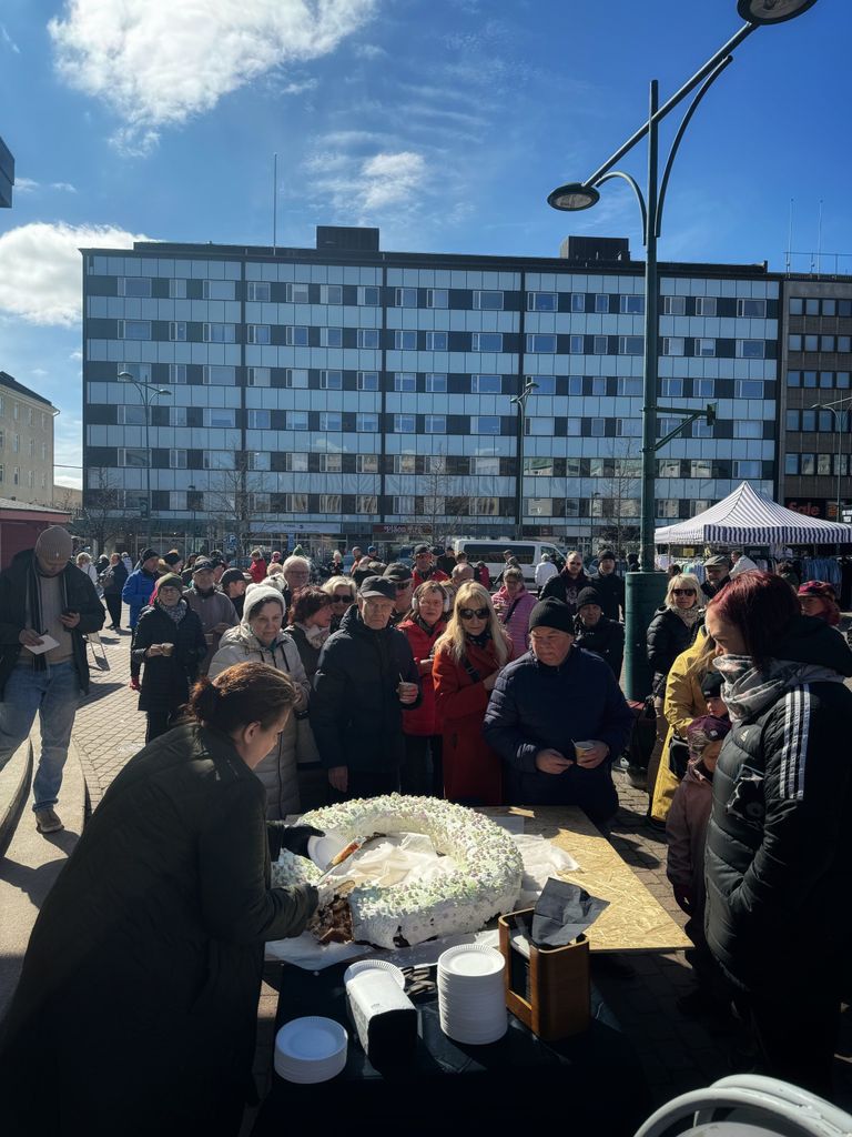 Petras Cafe ja Suomen suurin munkki
